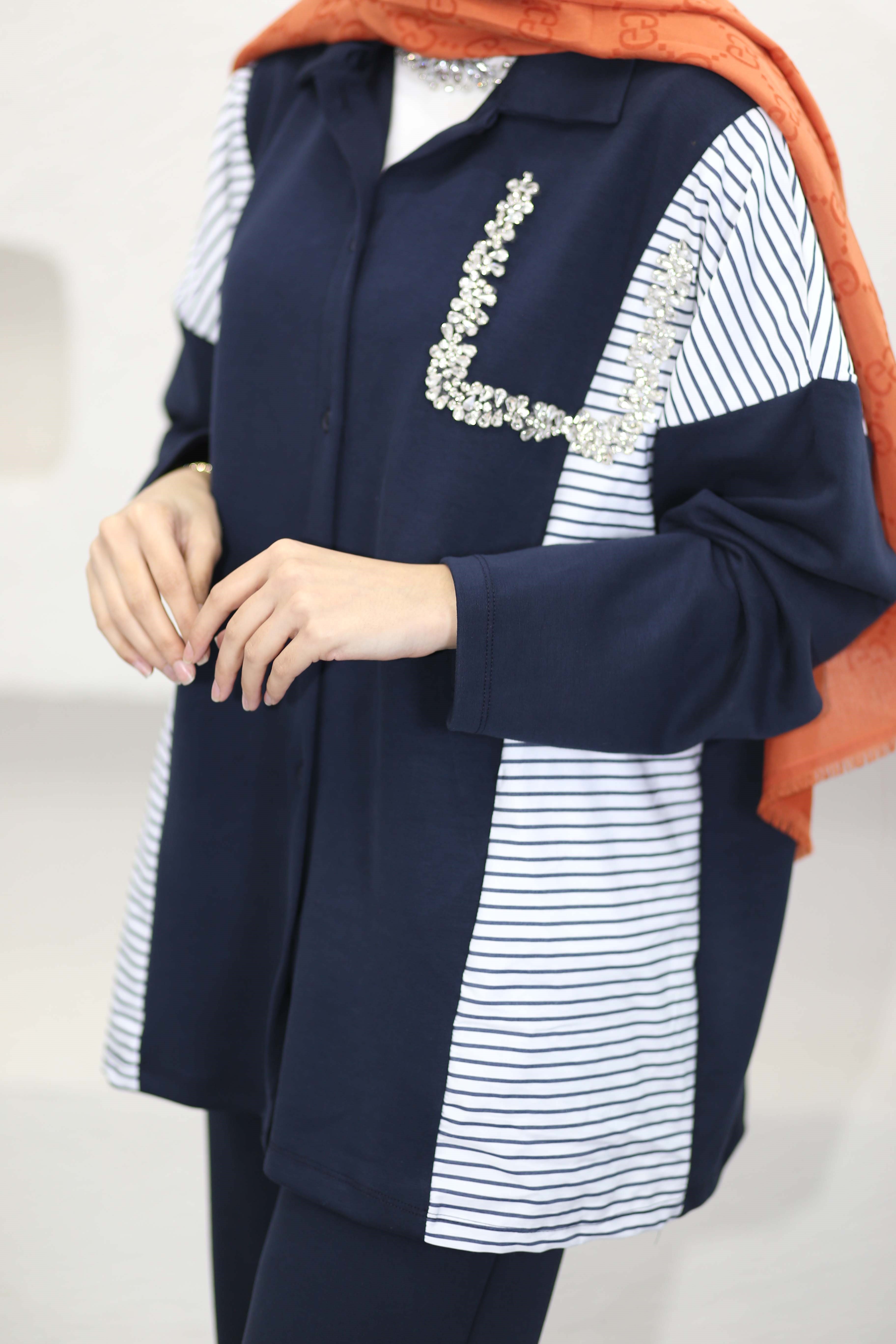 Taş Detaylı Çizgili Takım Lacivert 2368