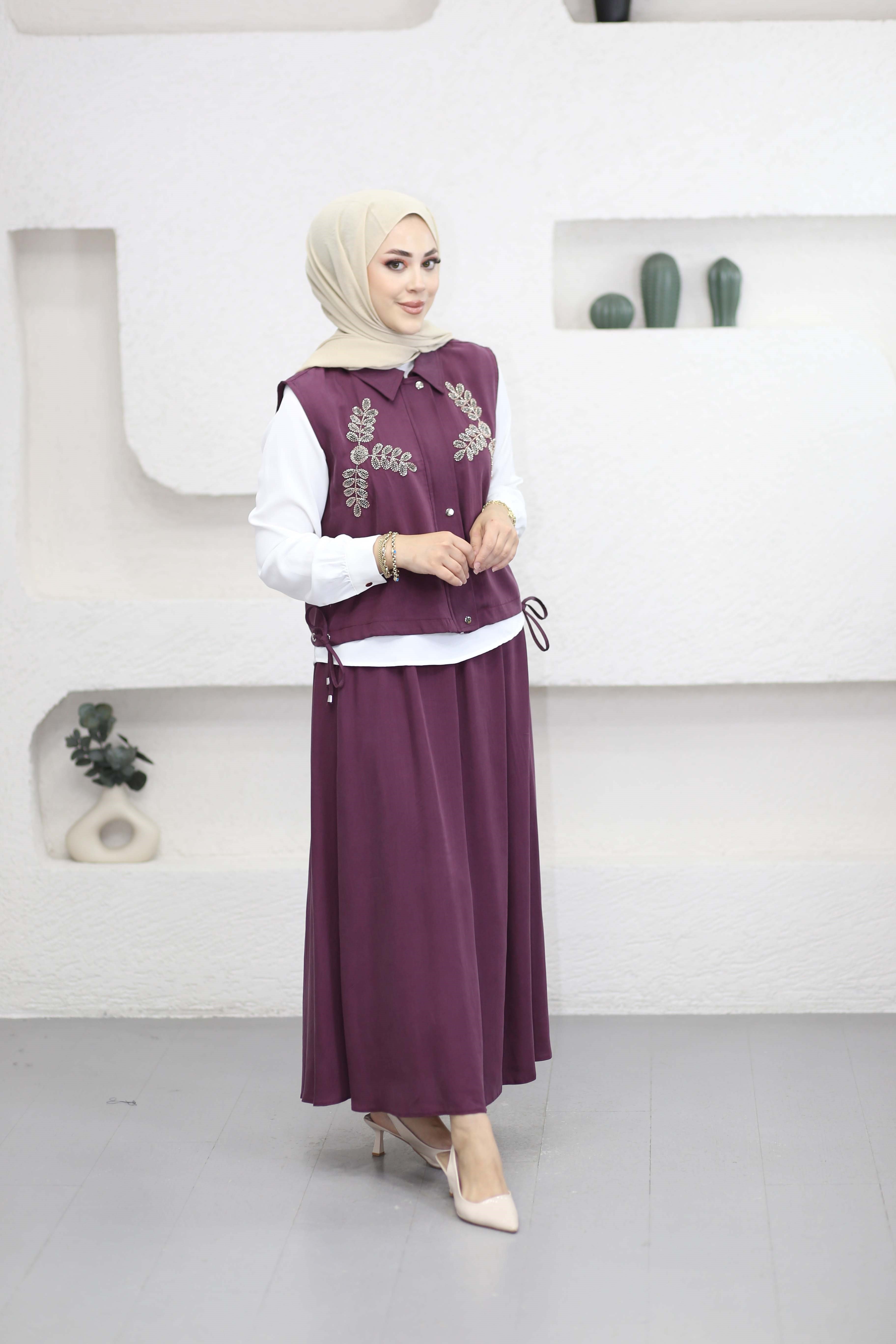 İşlemeli Yelekli Takım Mürdüm 3550