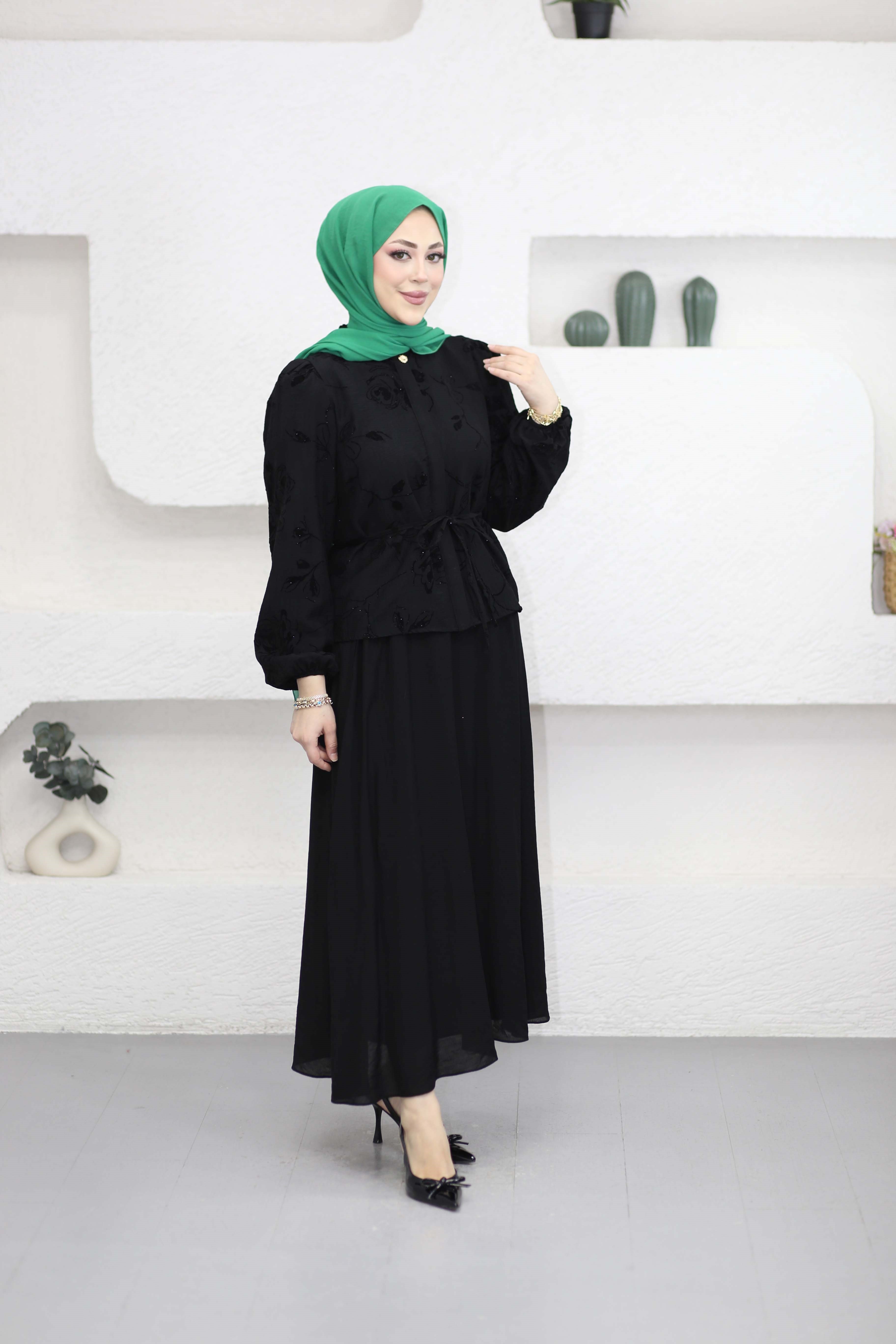 Simli Gül Detaylı Takım Siyah 7349
