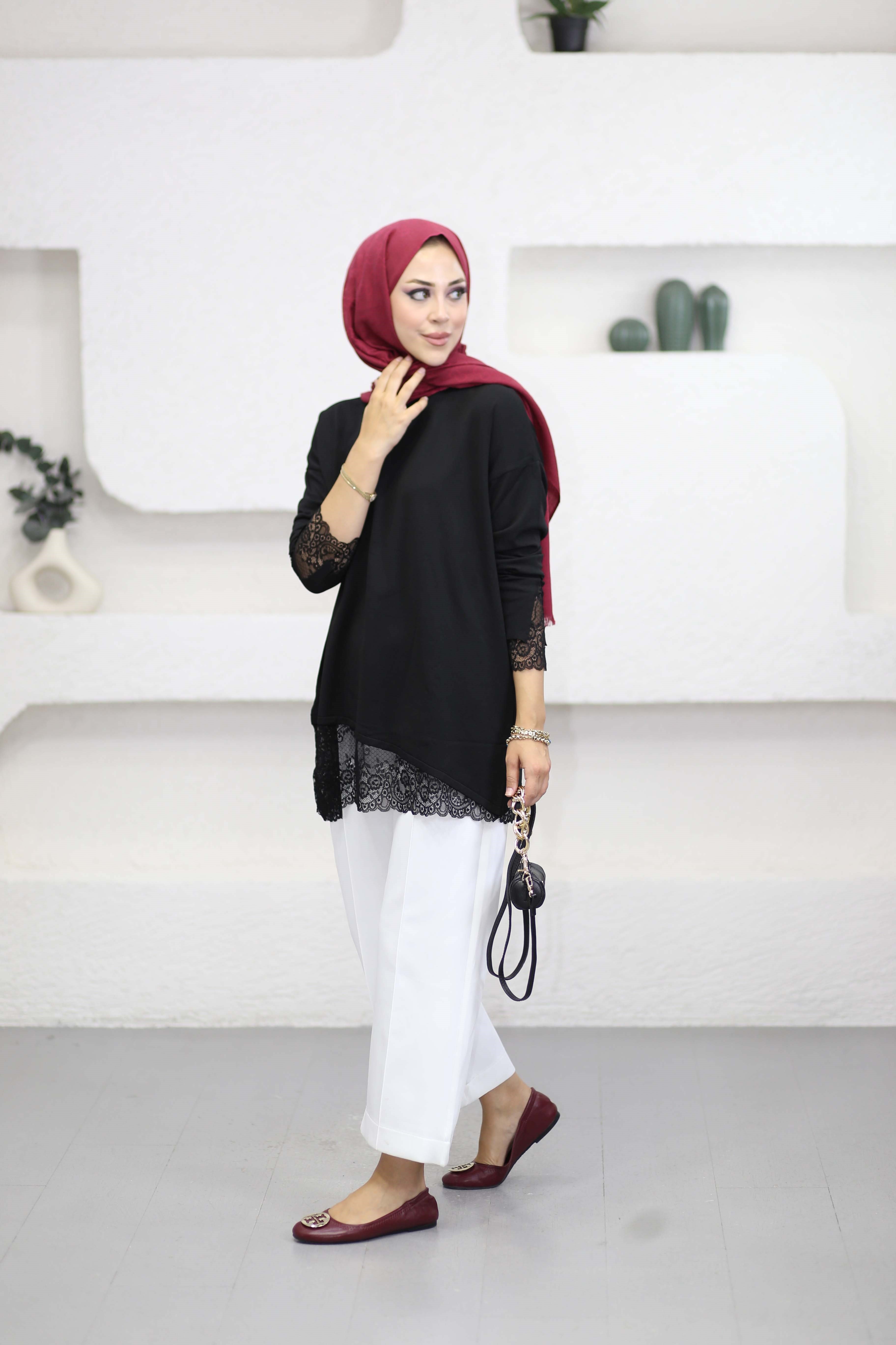 Etek Ucu Dantelli Triko Tunik Siyah 44305