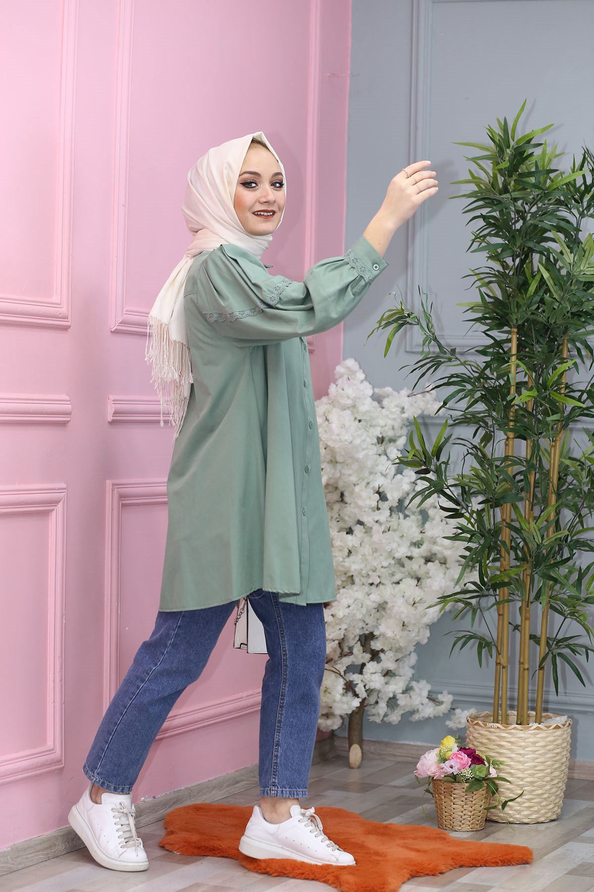 YAKA ÇİÇEK LAZER KESİM TUNİK ÇAĞLA YEŞİL  61172