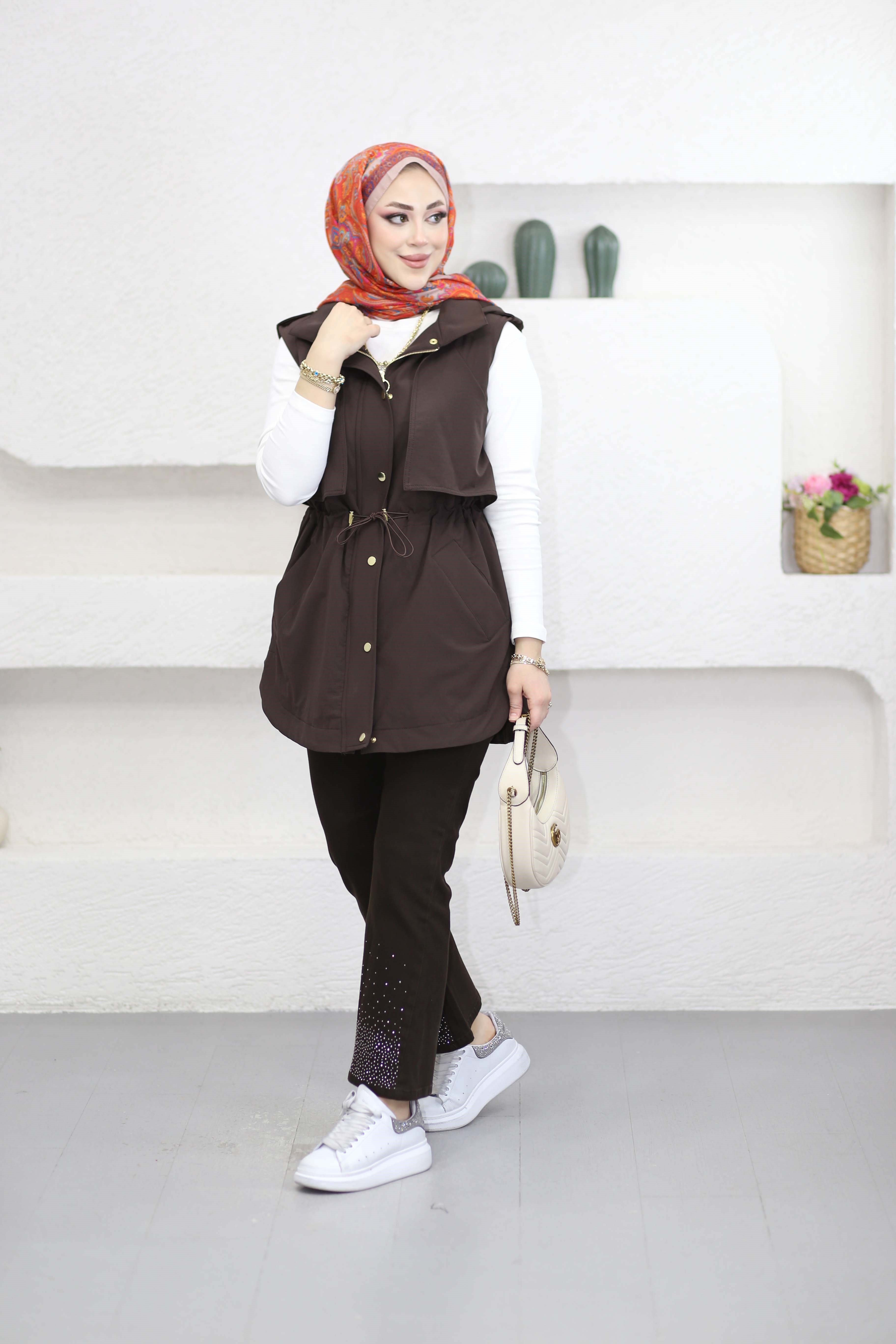 File Astarlı Yelek Kahverengi 4626