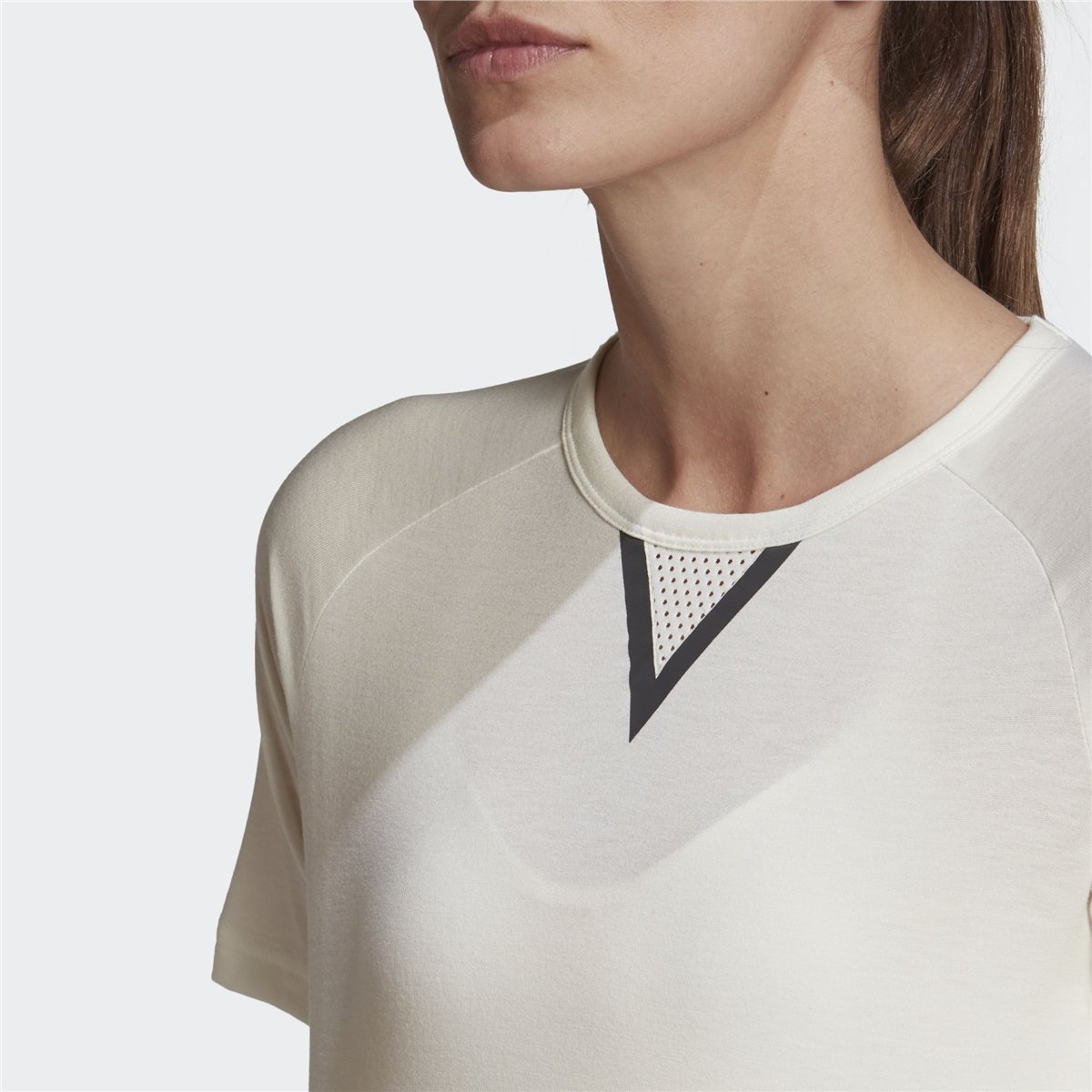 adidas Crop Kadın Tişört
