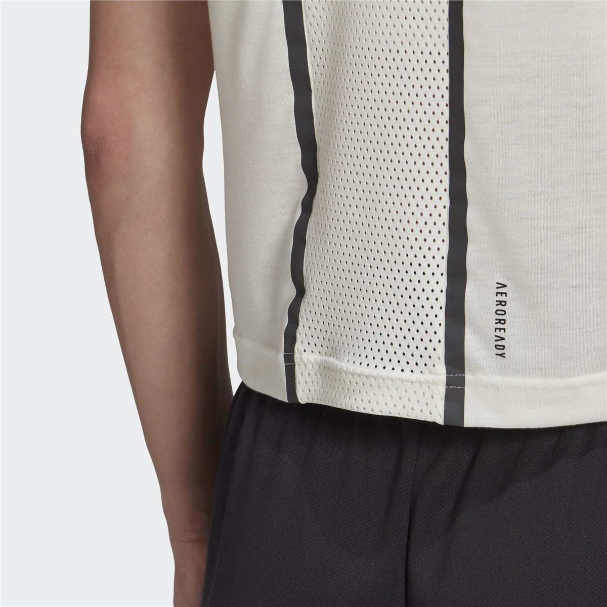 adidas Crop Kadın Tişört