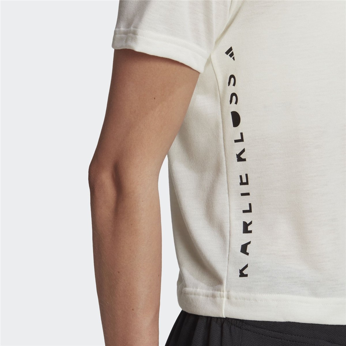 adidas Crop Kadın Tişört