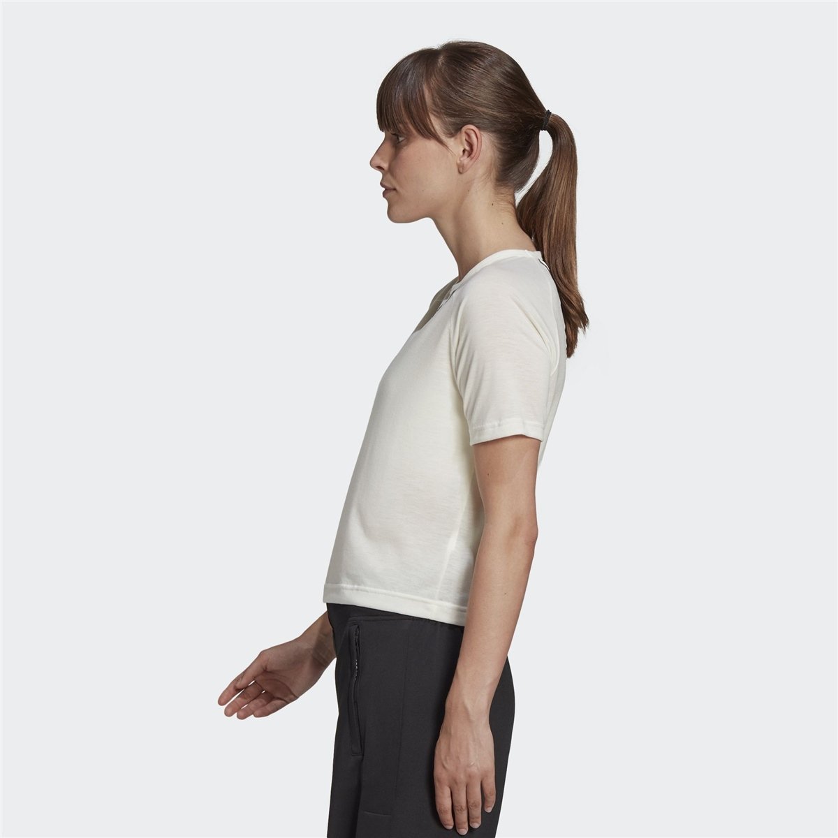 adidas Crop Kadın Tişört