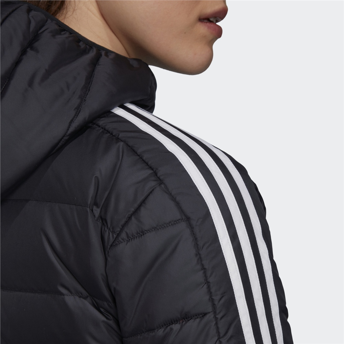 adidas Essentials Kadın Mont
