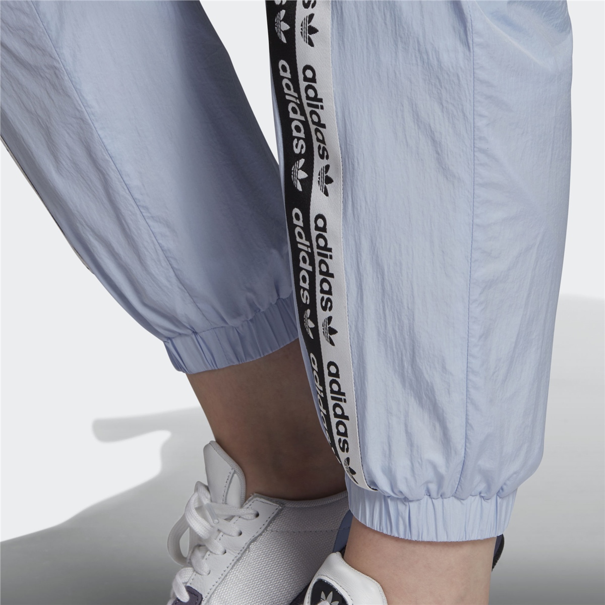 adidas Jogger Kadın Eşofman Altı 