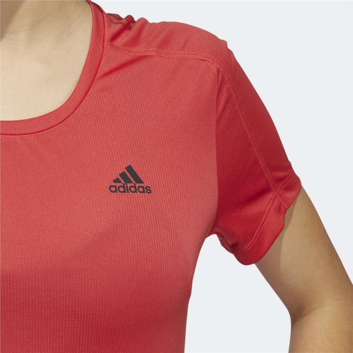 adidas Run IT 3-Stripes Fast Tee Kadın Tişört