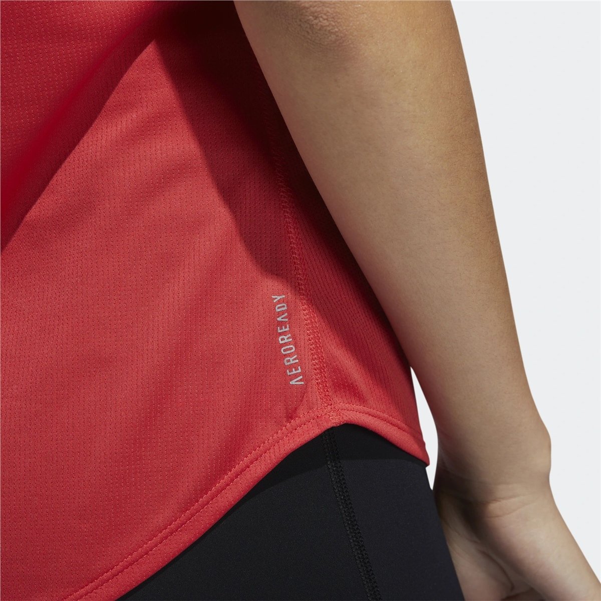 adidas Run IT 3-Stripes Fast Tee Kadın Tişört