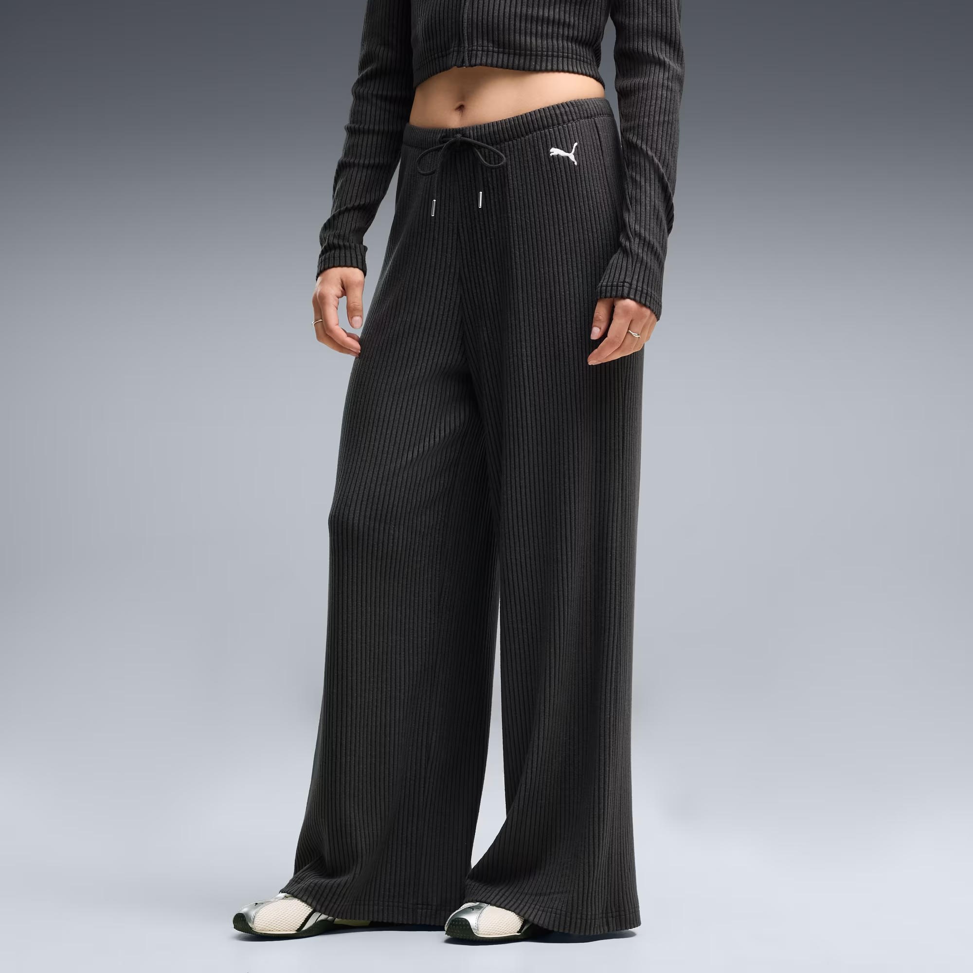 ESS Ribbed Pants - PUMA 01