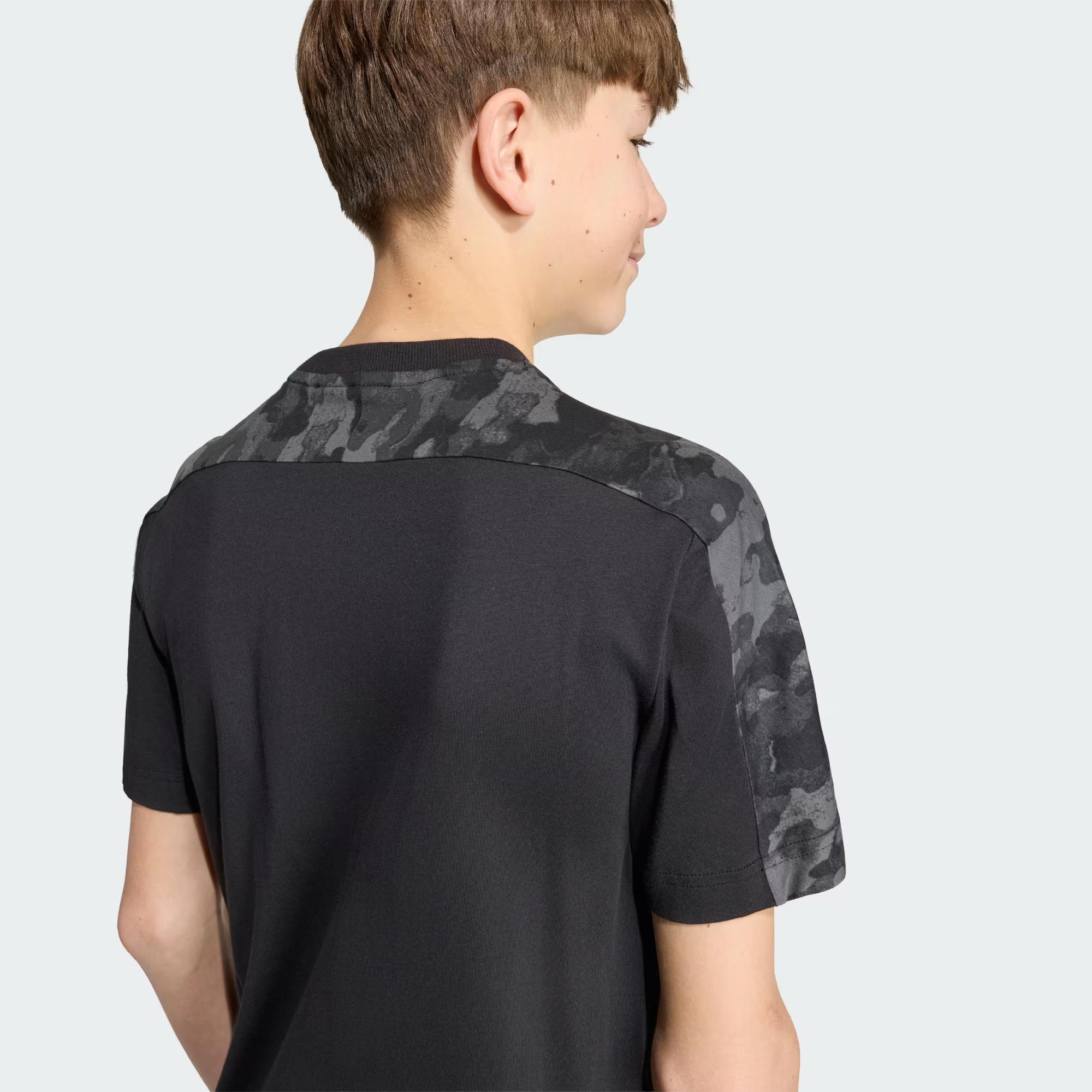 J  CAMO T - ADIDAS SIYAH