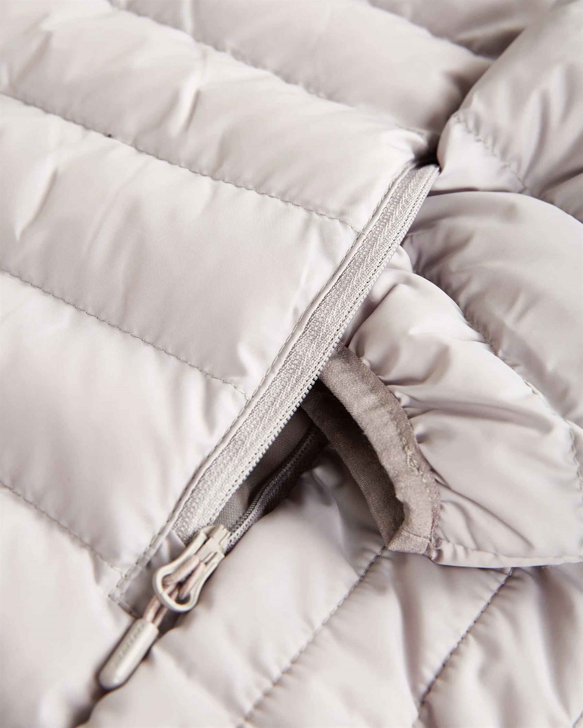 M Essential Turtle Neck Jacket - LAC/KIR/LAC