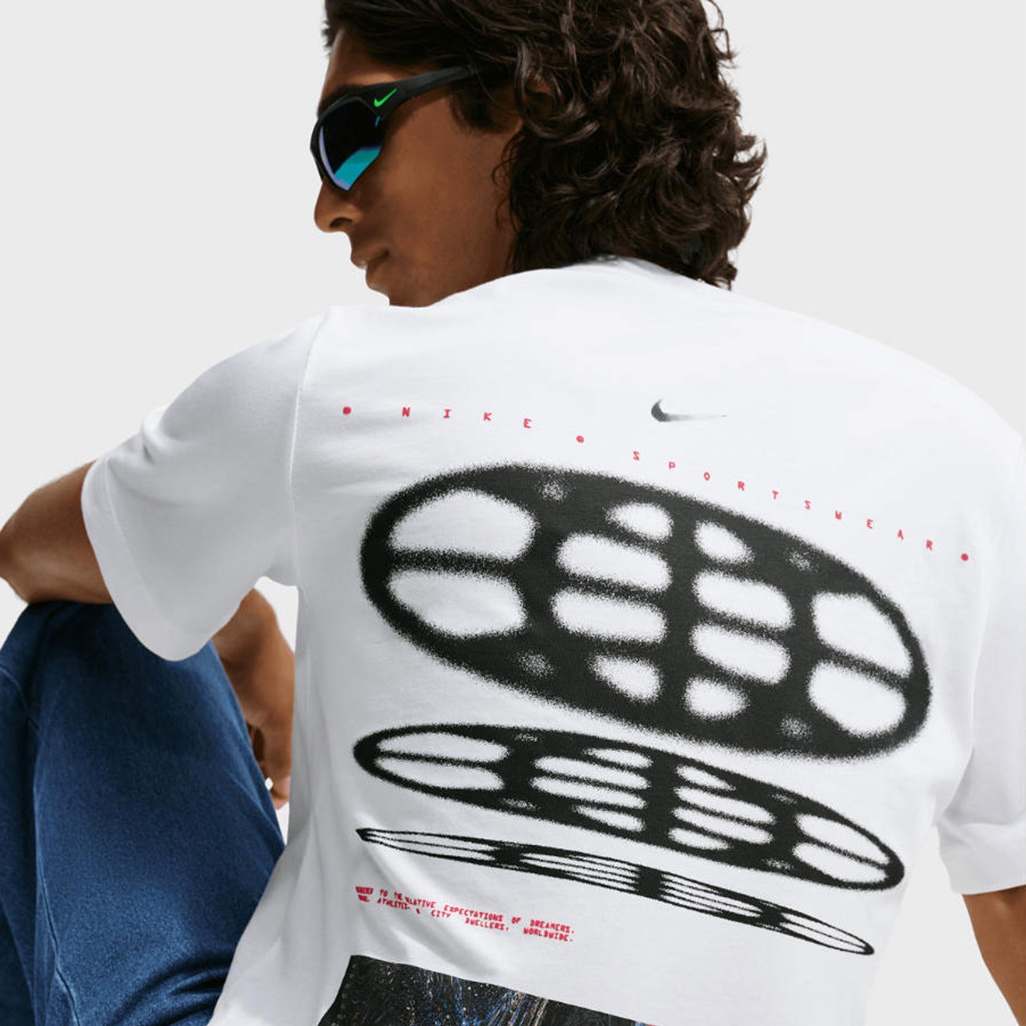 M NSW TEE STD GLOBE - TURUNCU