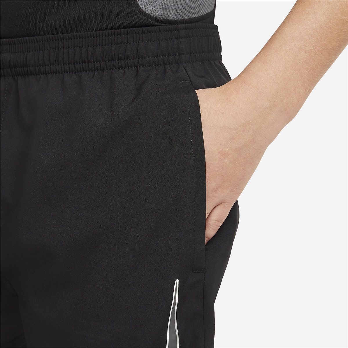 Nike Dri-Fit Academy Older Graphic Football Çocuk Şort