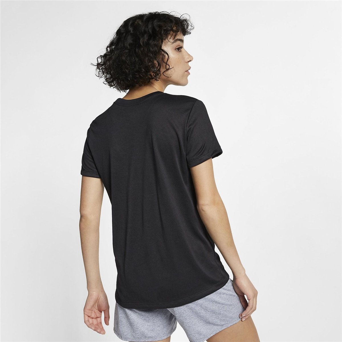 Nike Dri-FIT Legend Crew Kadın Tişört