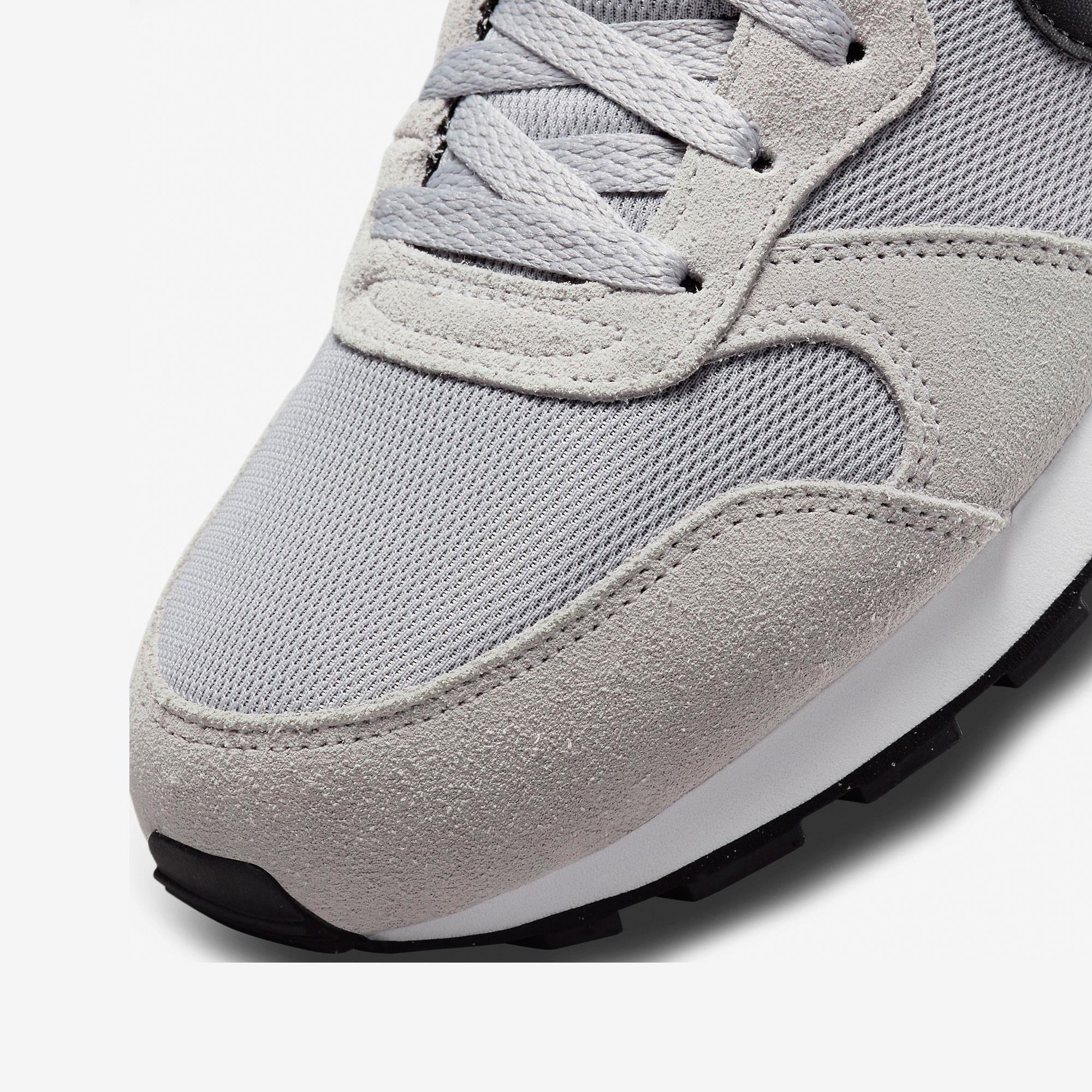 Nike MD Runner 2 Erkek Günlük Spor Ayakkabı - SİYAH