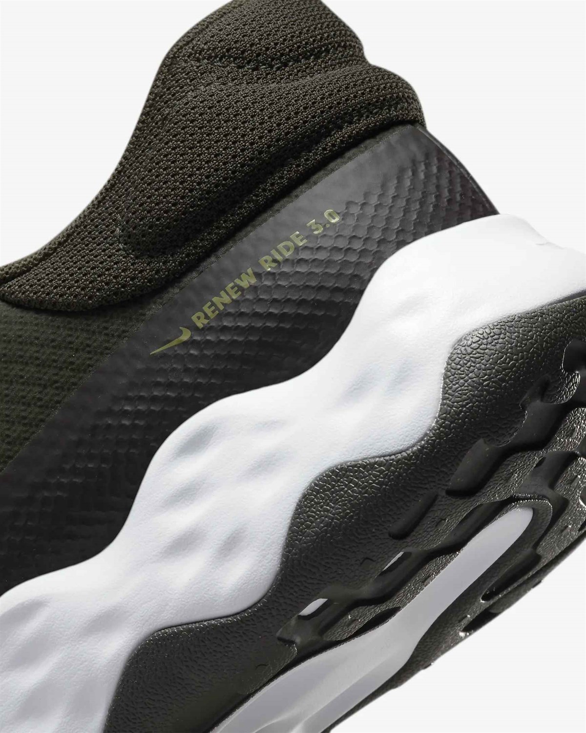 NIKE RENEW RIDE 3 - PEMPE/BEYAZ