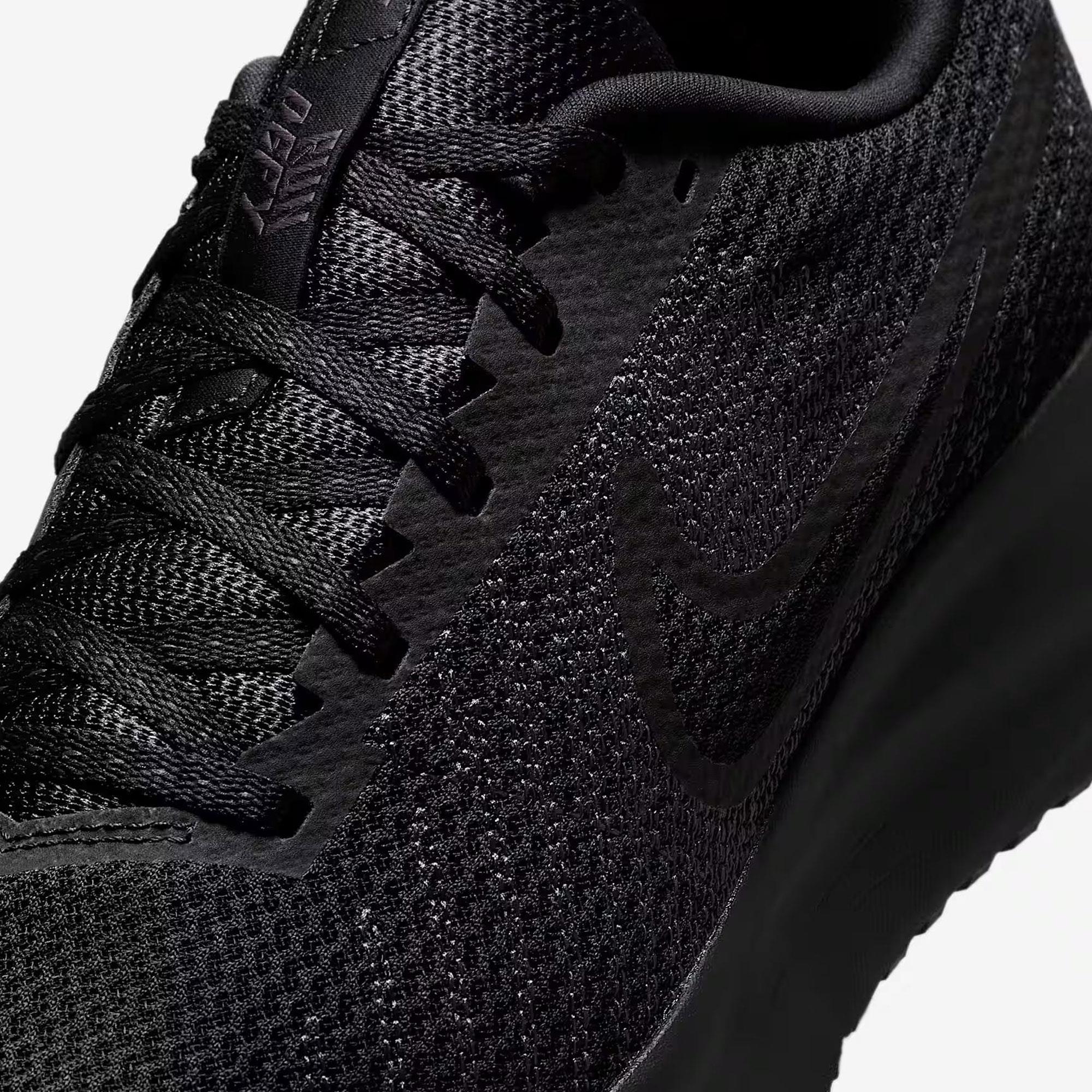 NIKE RUN DEFY - FÜME
