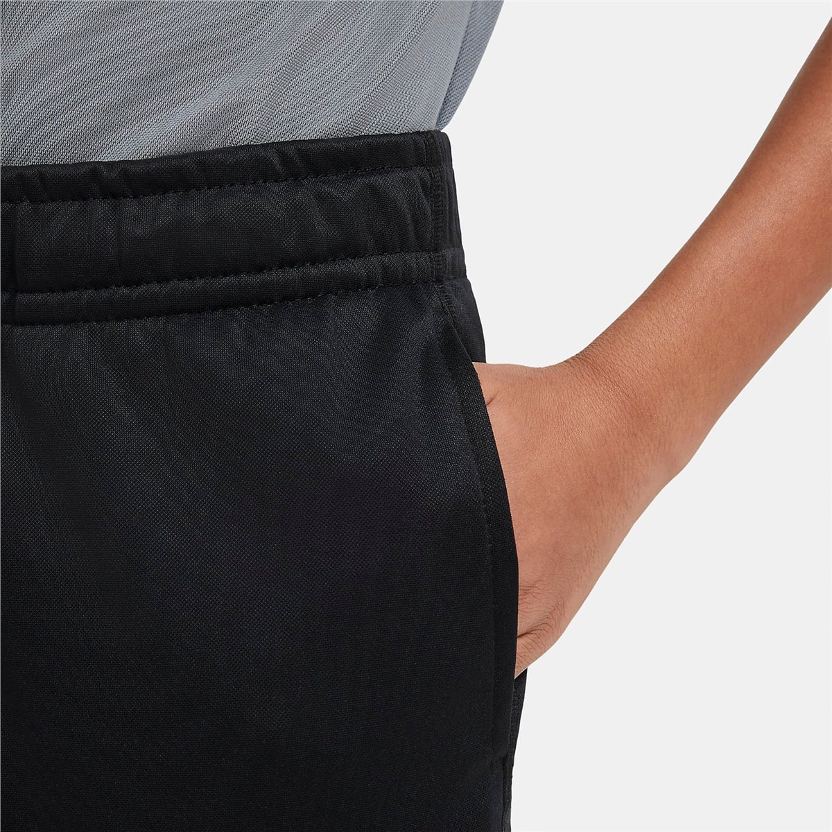 Nike Therma Graphic Tapered Training Çocuk Eşofman Altı