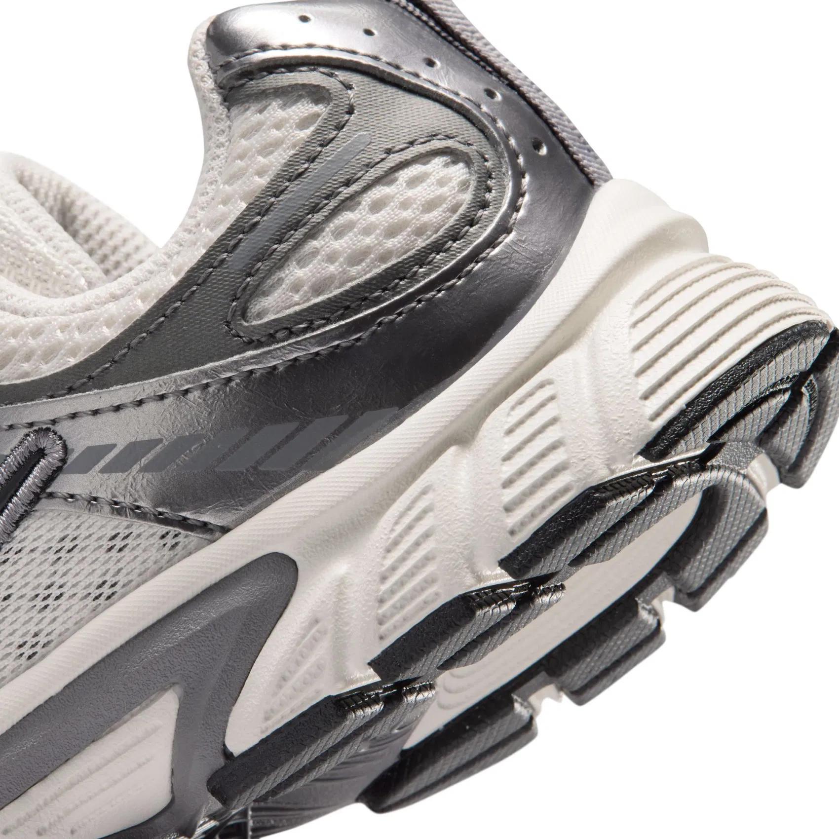 NIKE V5 RNR E (PS) - GRİ