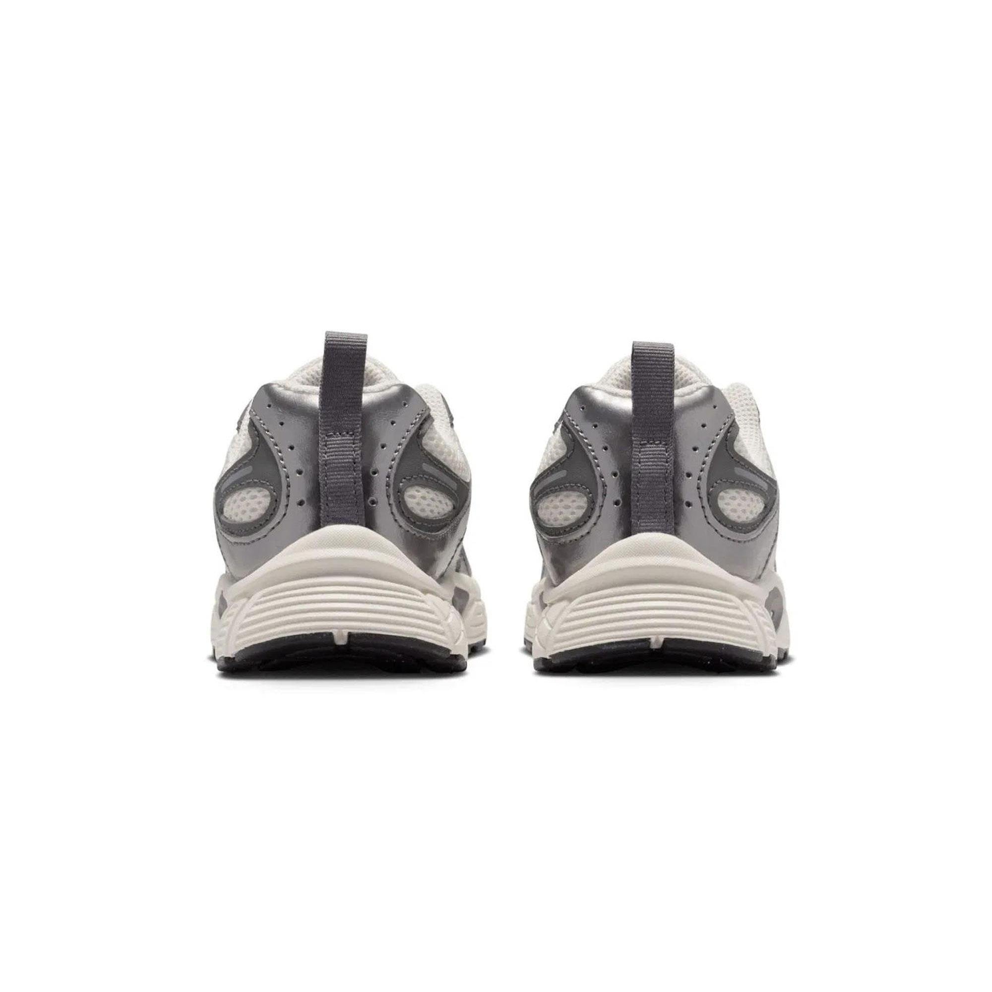 NIKE V5 RNR E (PS) - GRİ