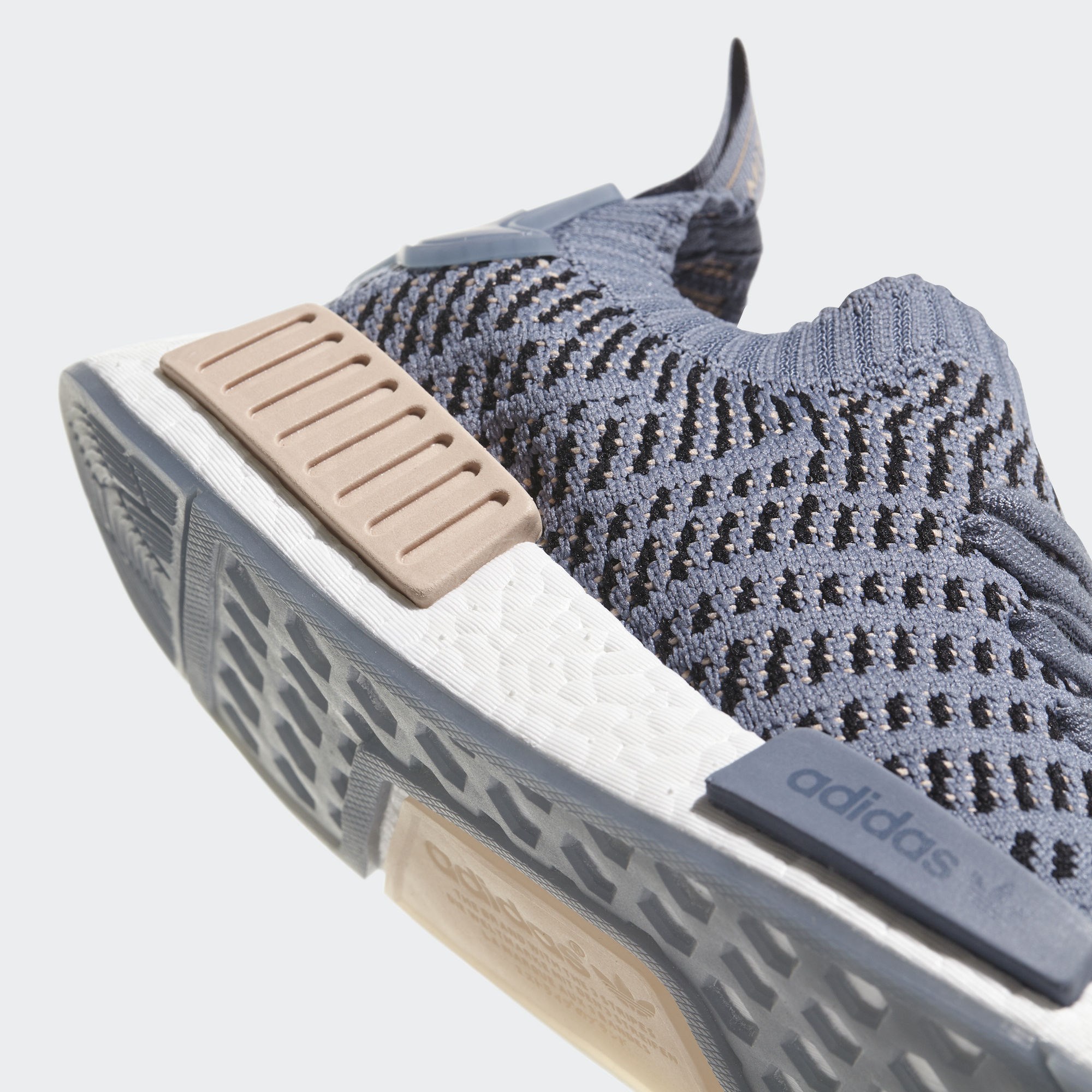 adidas NMD_R1 STLT Primeknit Kadın Spor Ayakkabısı 