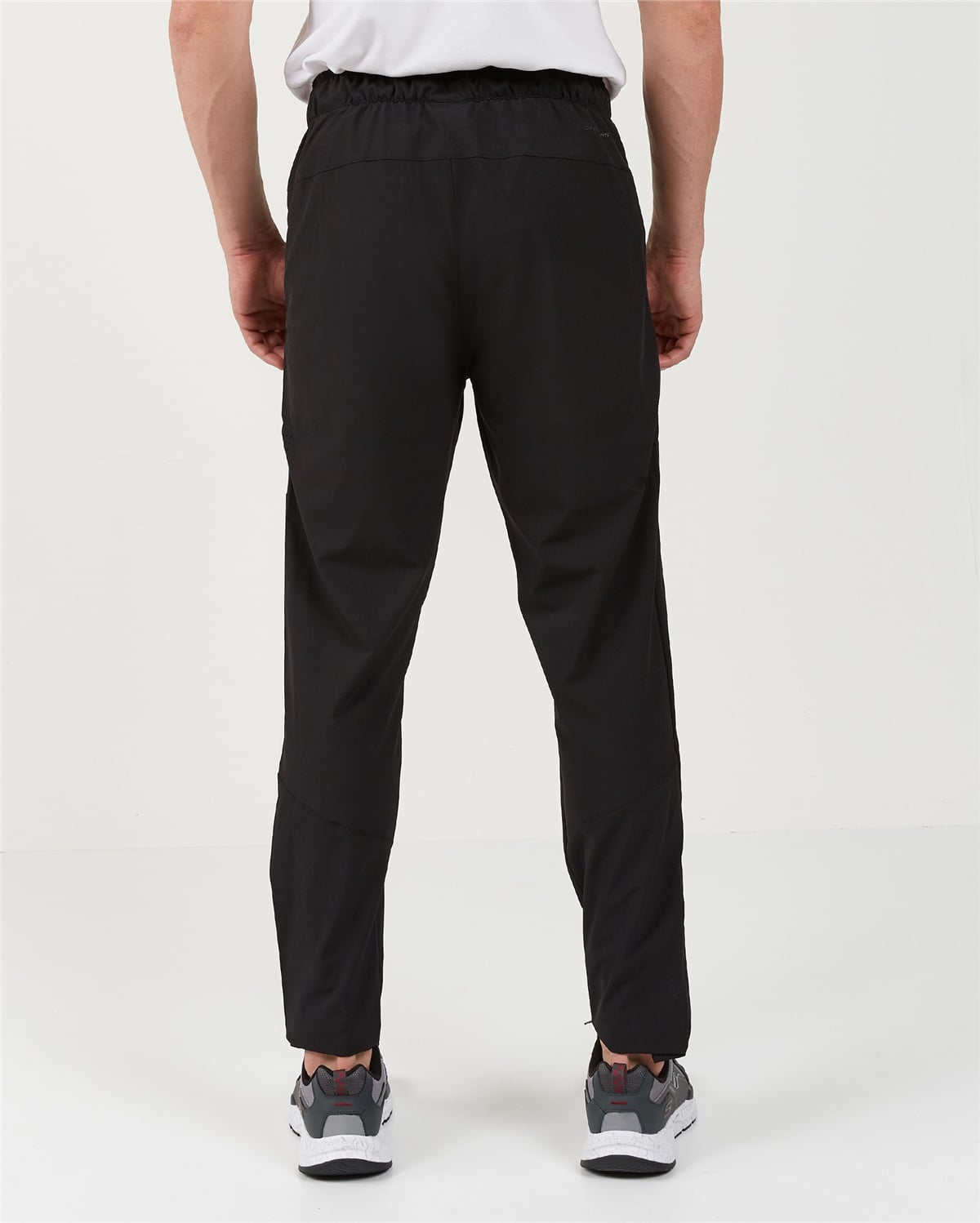 Skechers Micro Collection M Mesh Detail Slim Jogger Erkek Eşofman Altı