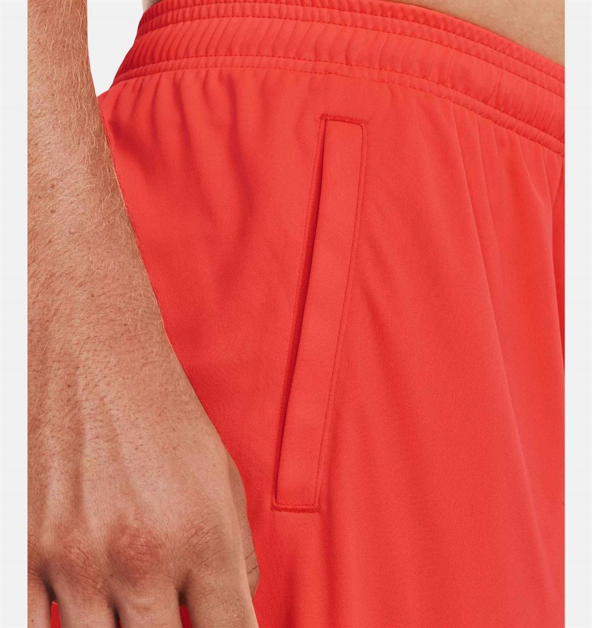 UA TECH GRAPHIC SHORT - BEJ/ALTIN