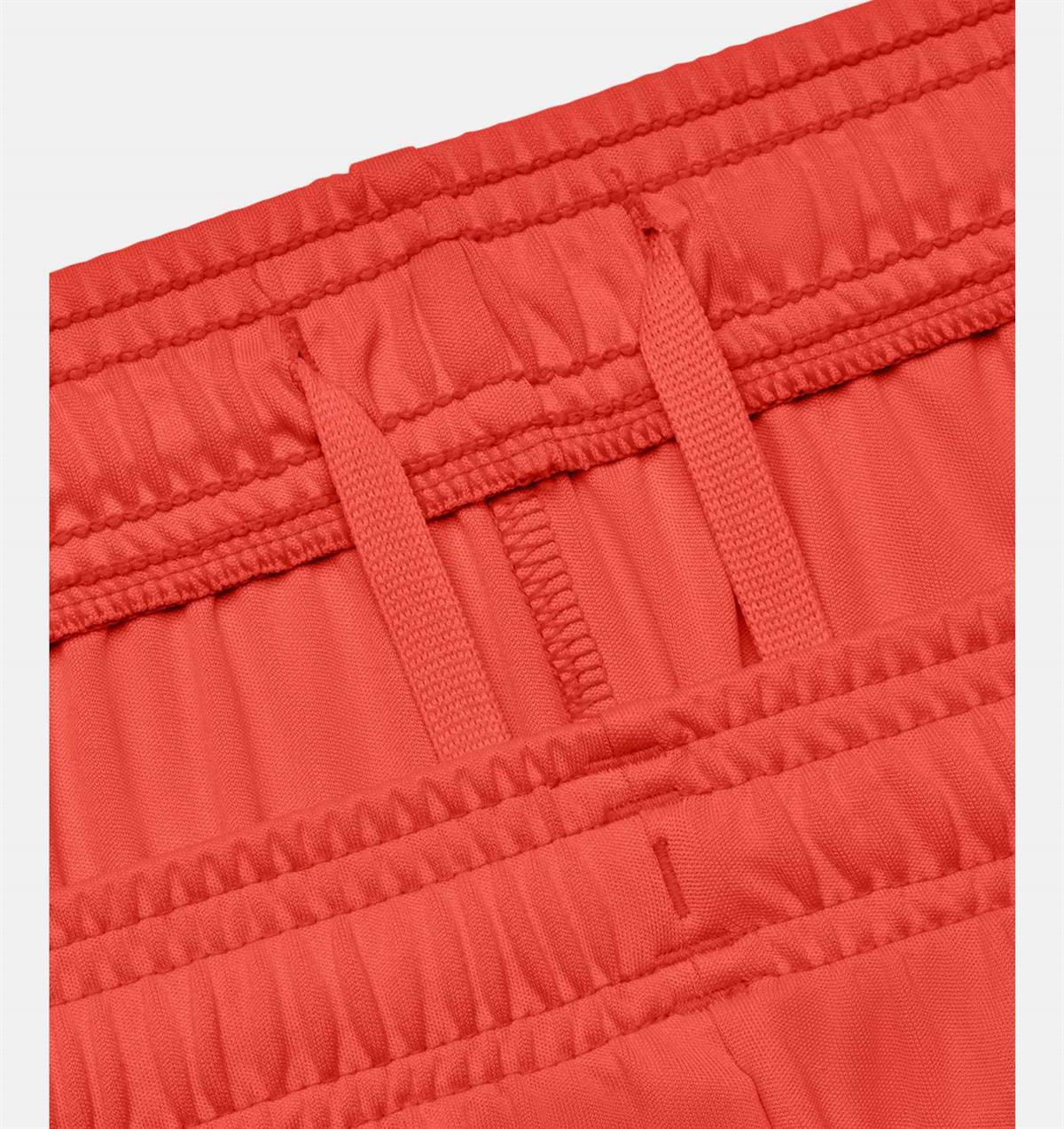 UA TECH GRAPHIC SHORT - BEJ/ALTIN