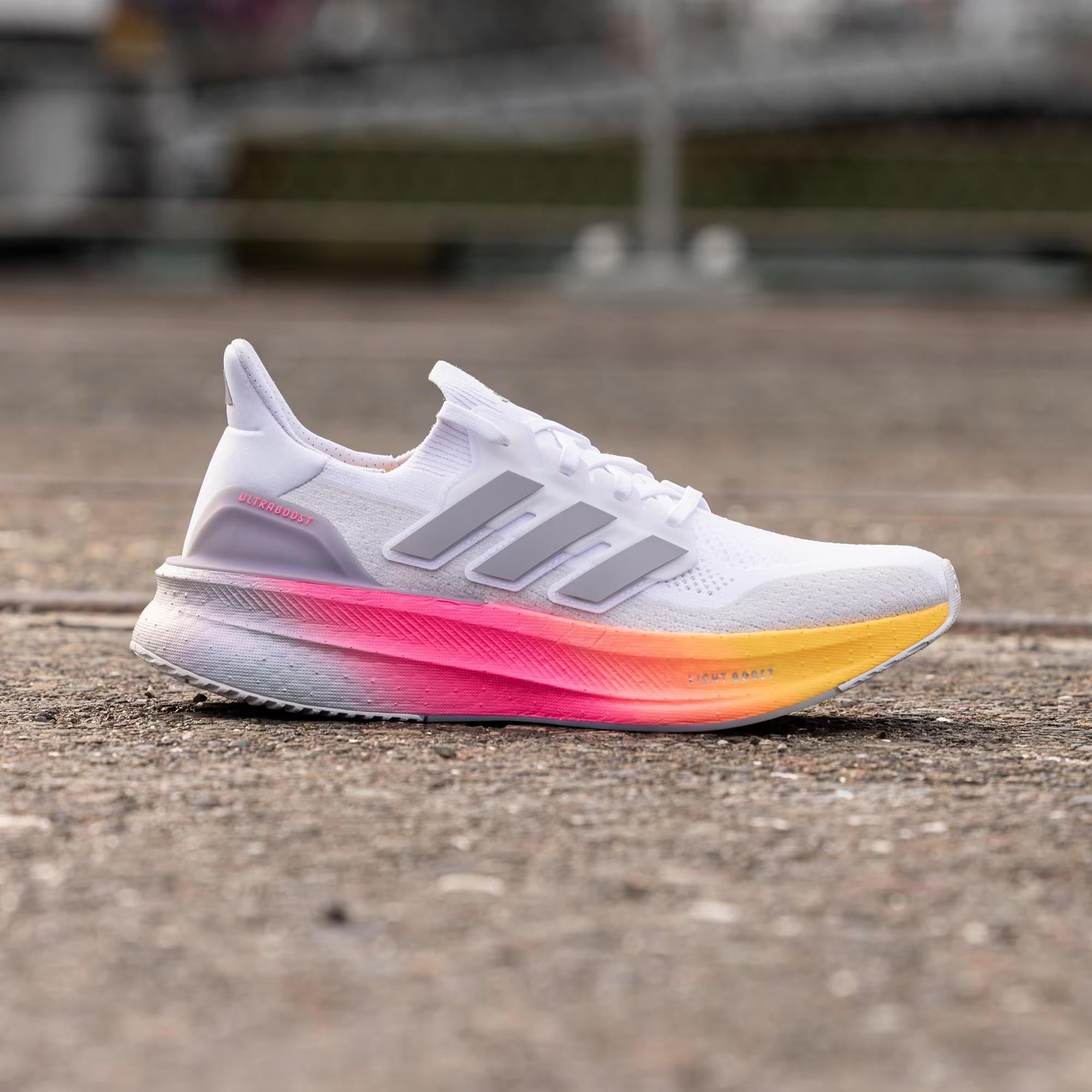 ULTRABOOS 5 - ADIDAS SIYAH