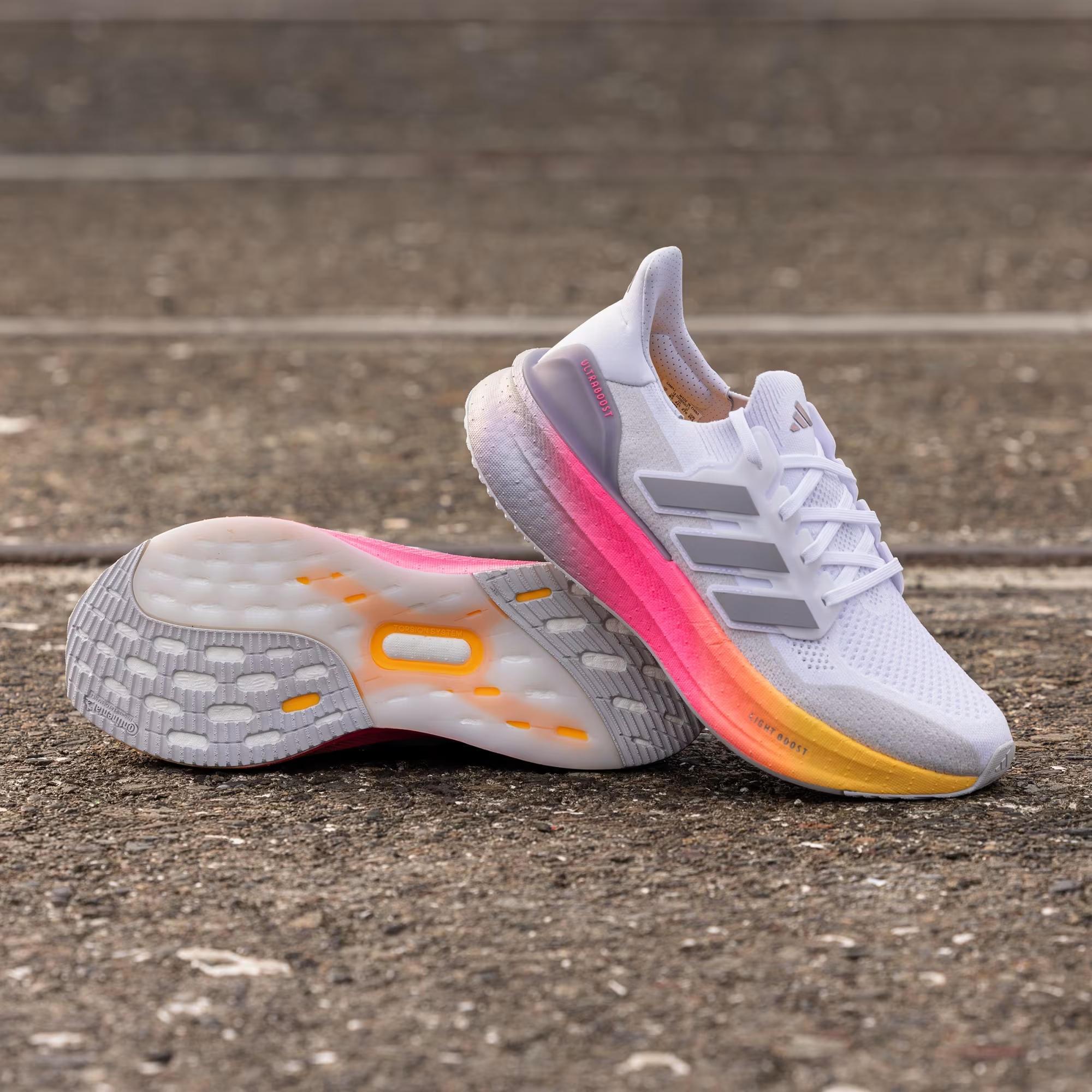 ULTRABOOS 5 - ADIDAS SIYAH