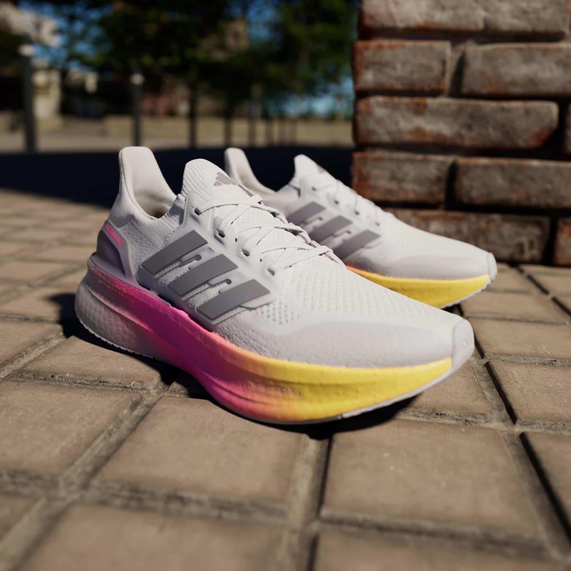 ULTRABOOS 5 - ADIDAS SIYAH
