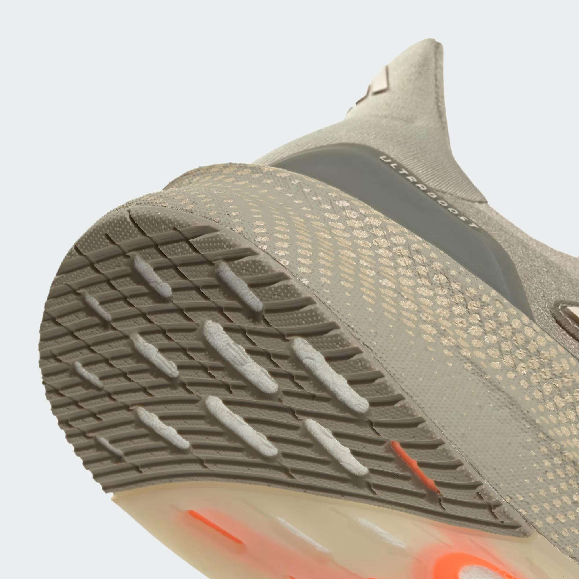 Adidas Haki Adidas Ultraboost 5