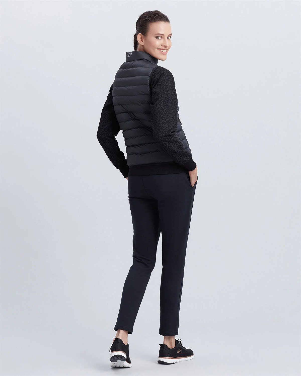 W Essential Vest - SİYAH