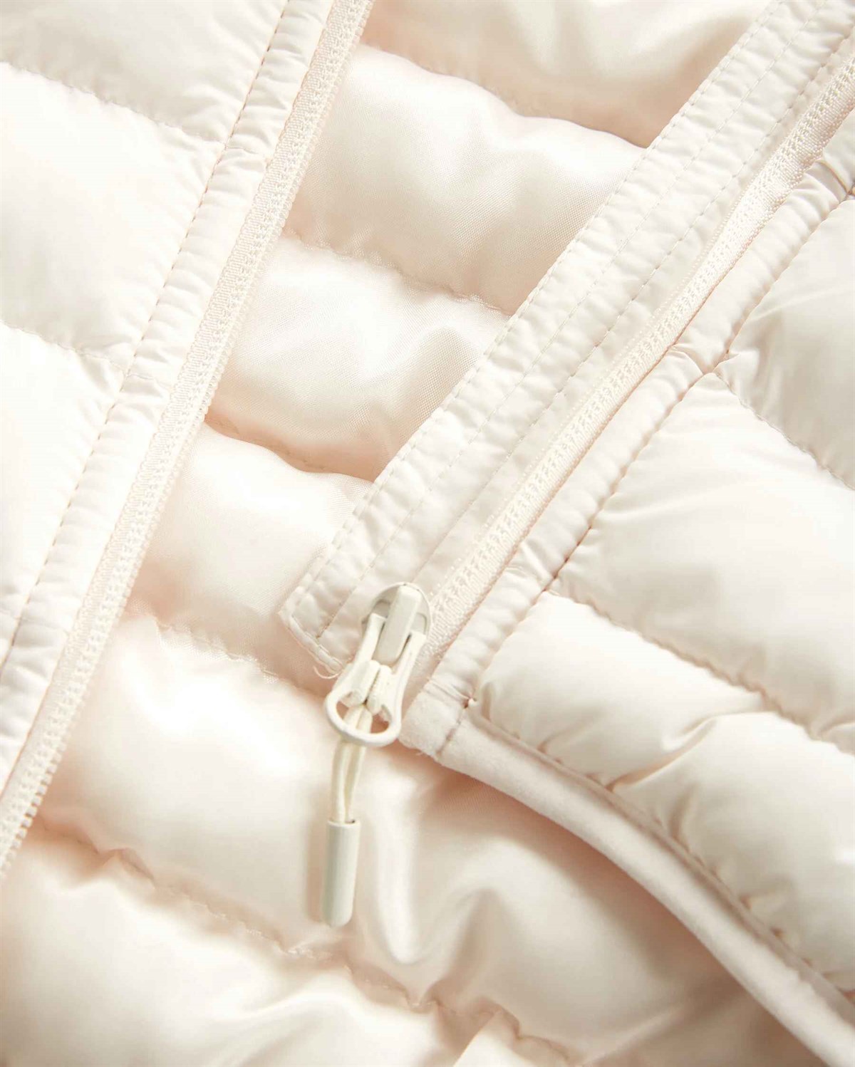 W Essential Vest - SİYAH(MAT)