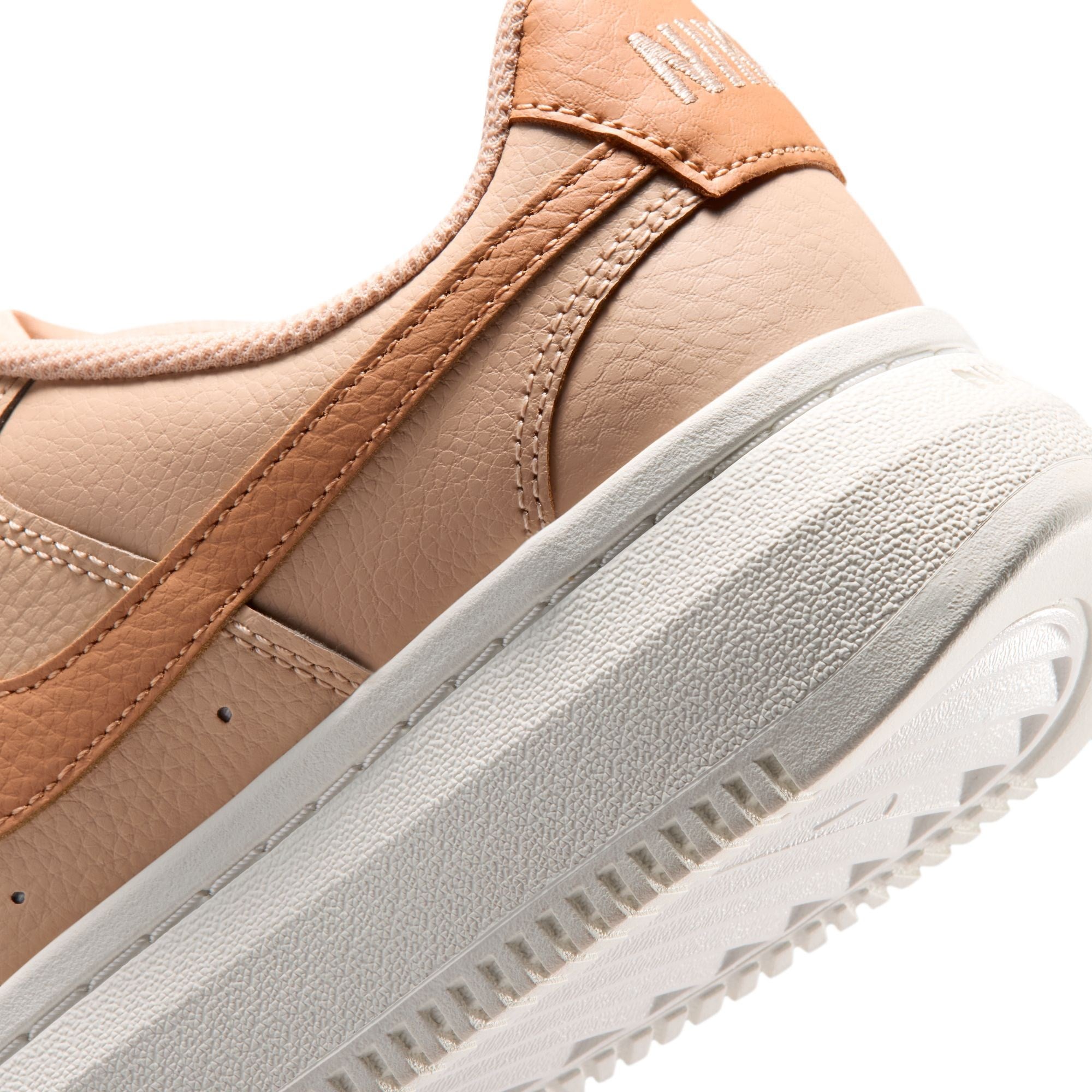 W NIKE COURT VISION ALTA LTR - KAHVE/BEJ