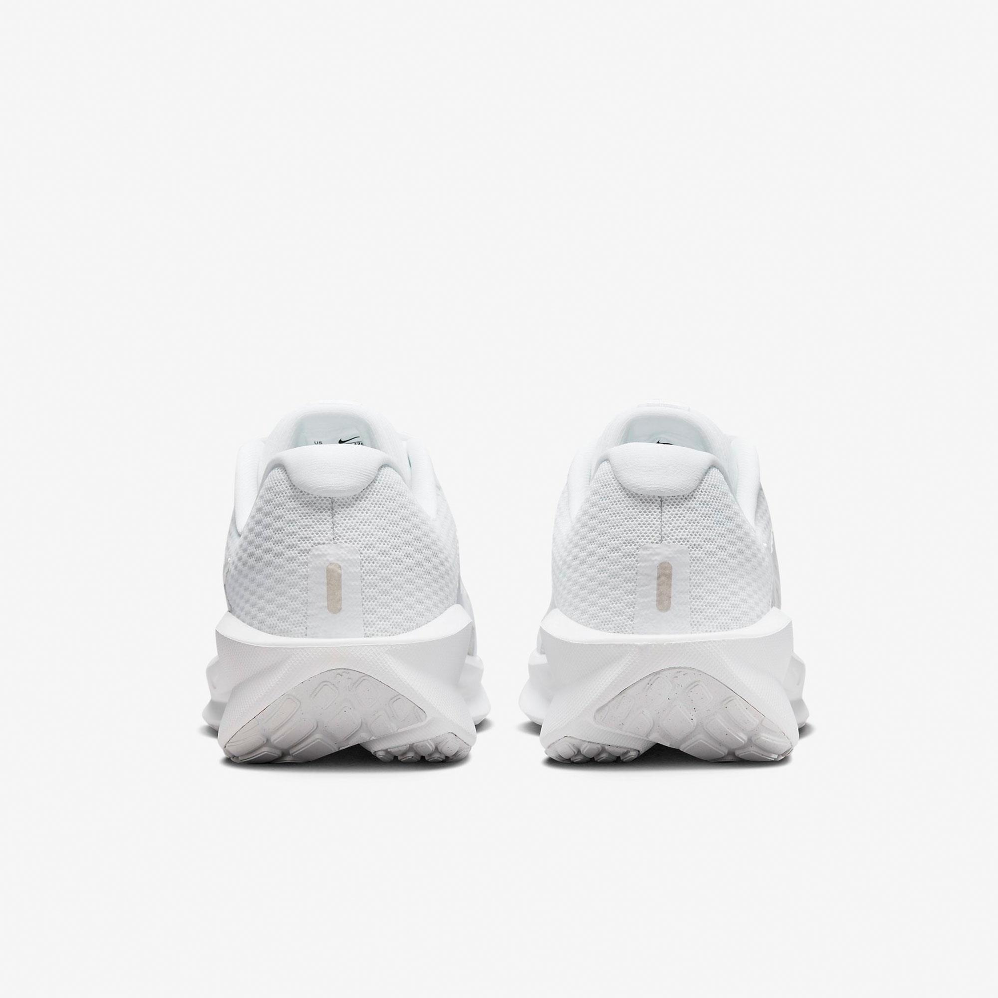 W NIKE DOWNSHIFTER 13 - ORANJ