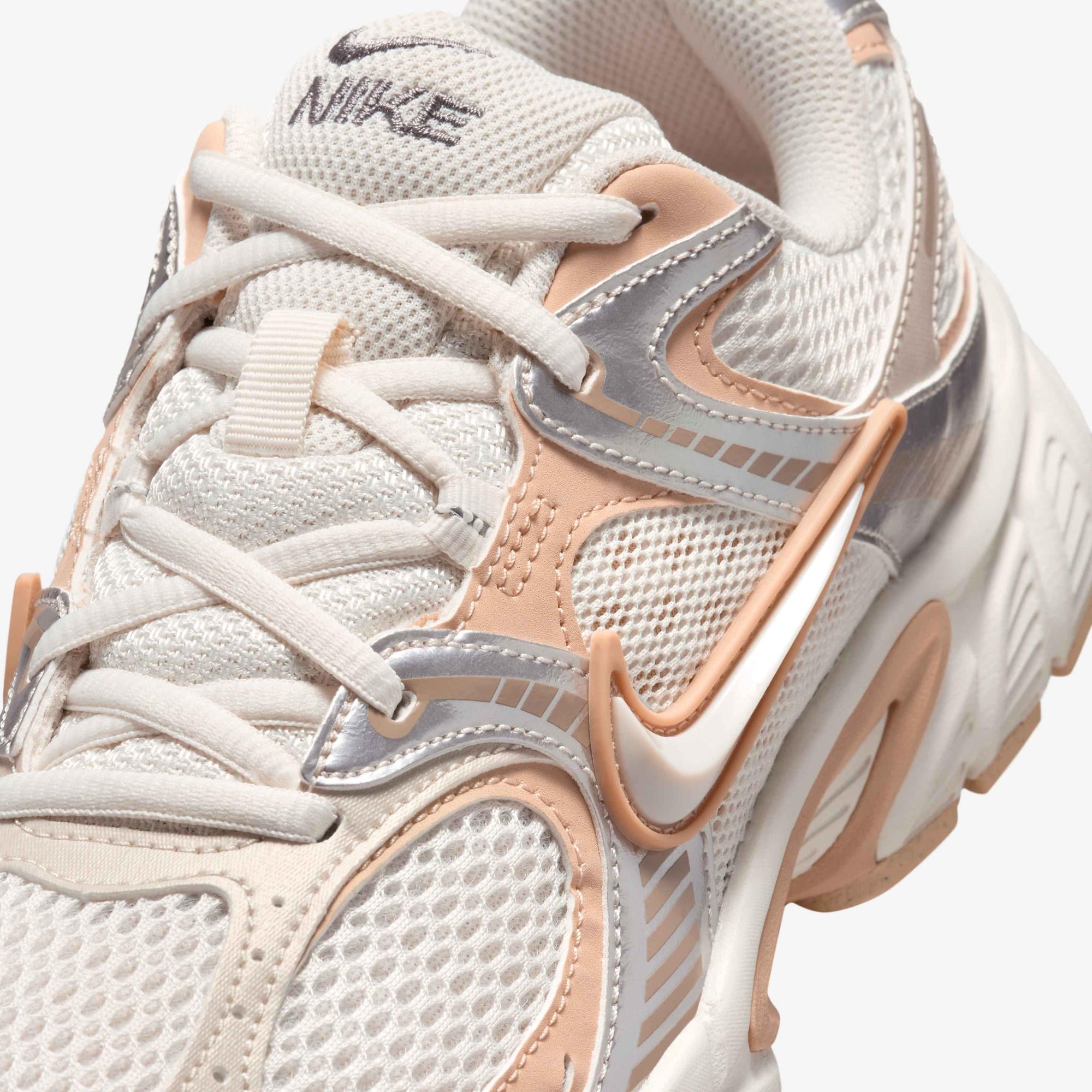 W NIKE V5 RNR - BEJ