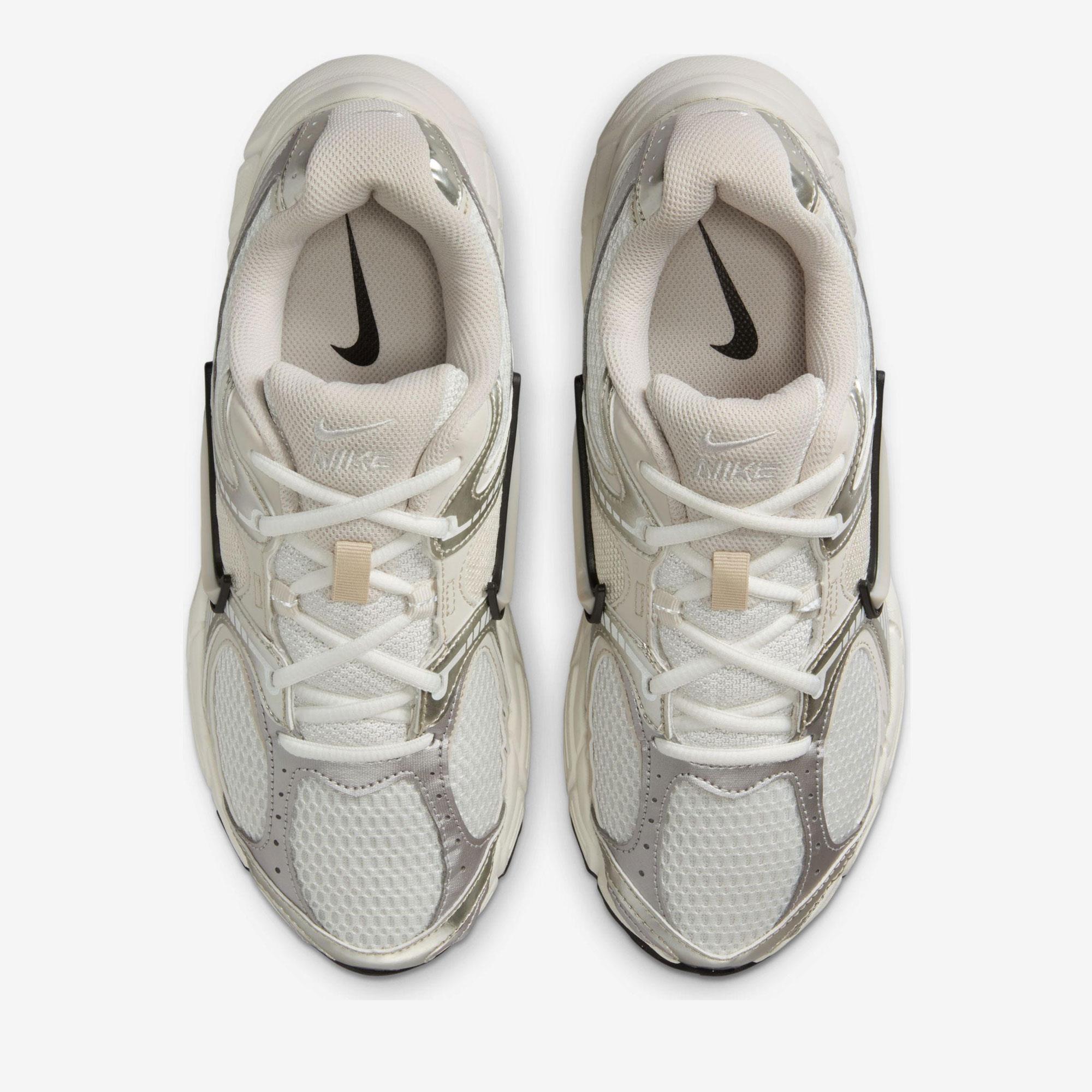 W NIKE V5 RNR - PORTAKAL