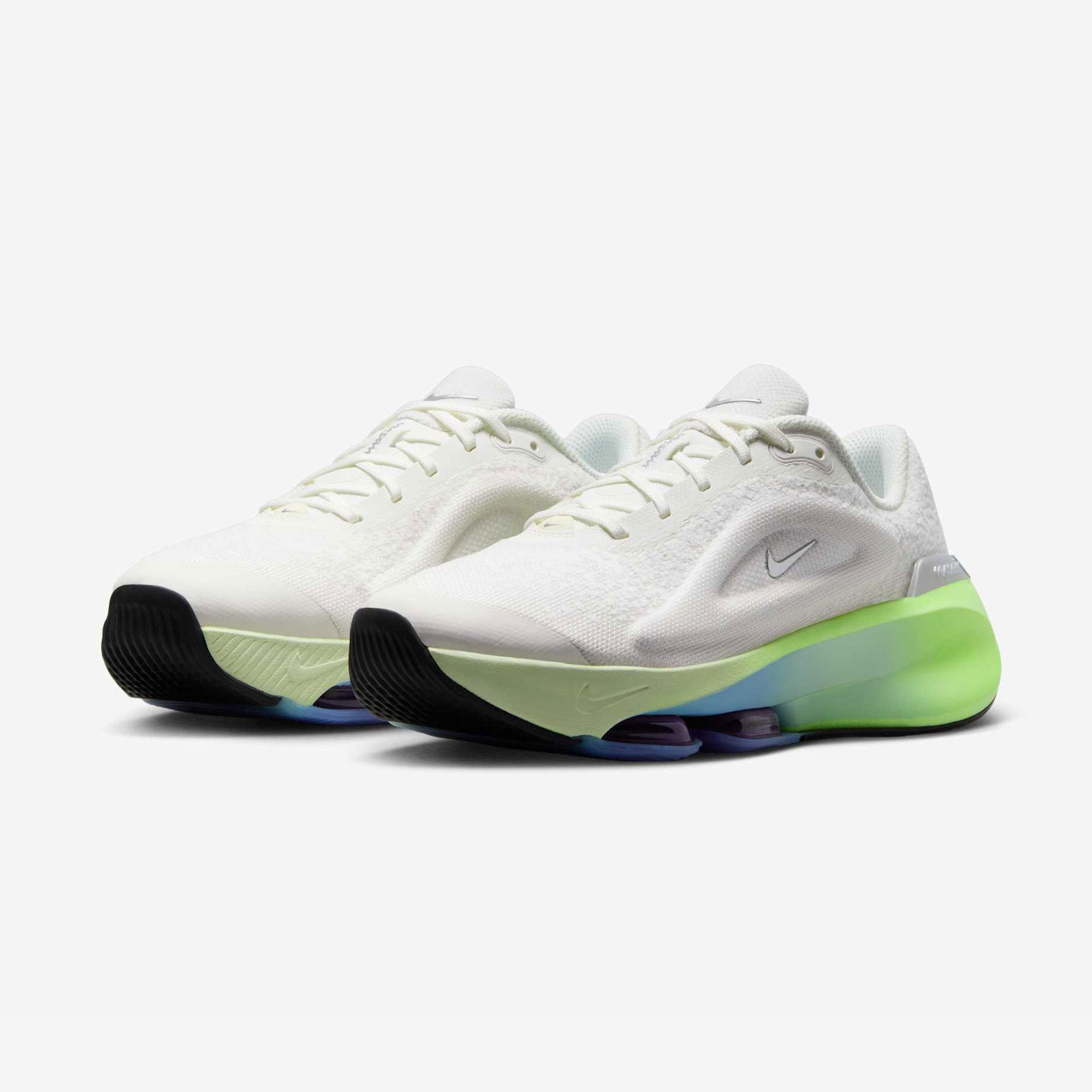 W NIKE VERSAIR SE - TURUNCU