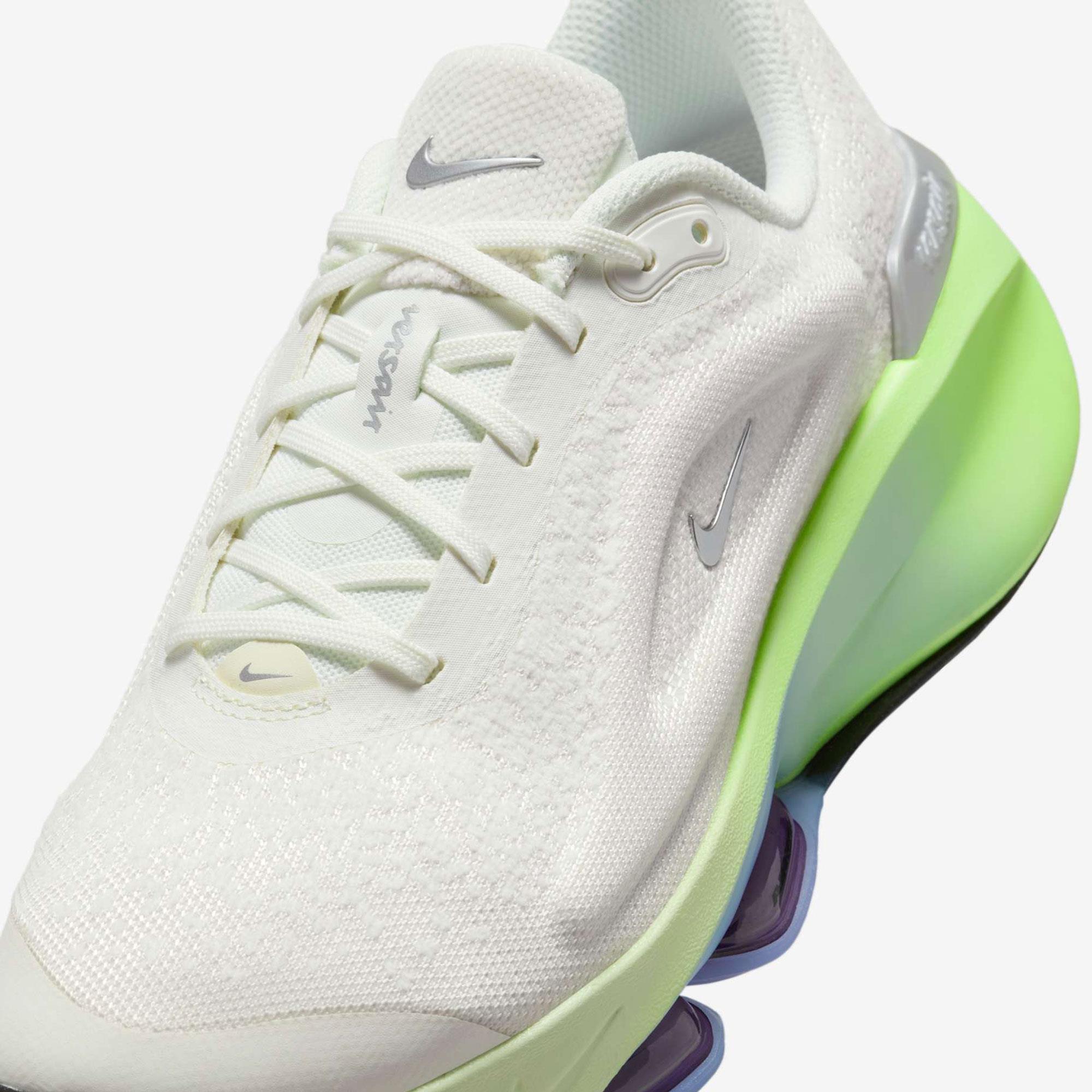 W NIKE VERSAIR SE - TURUNCU