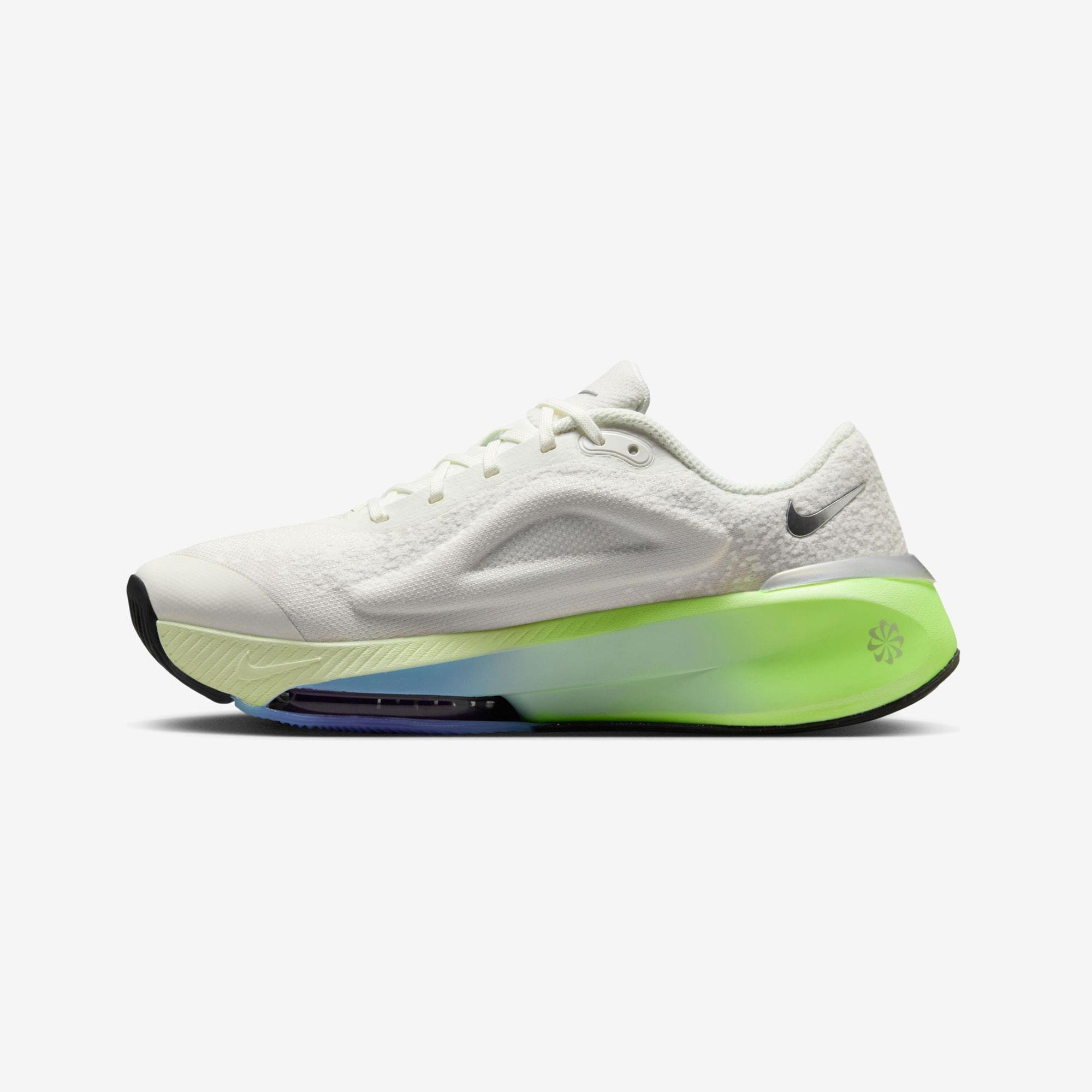 W NIKE VERSAIR SE - TURUNCU