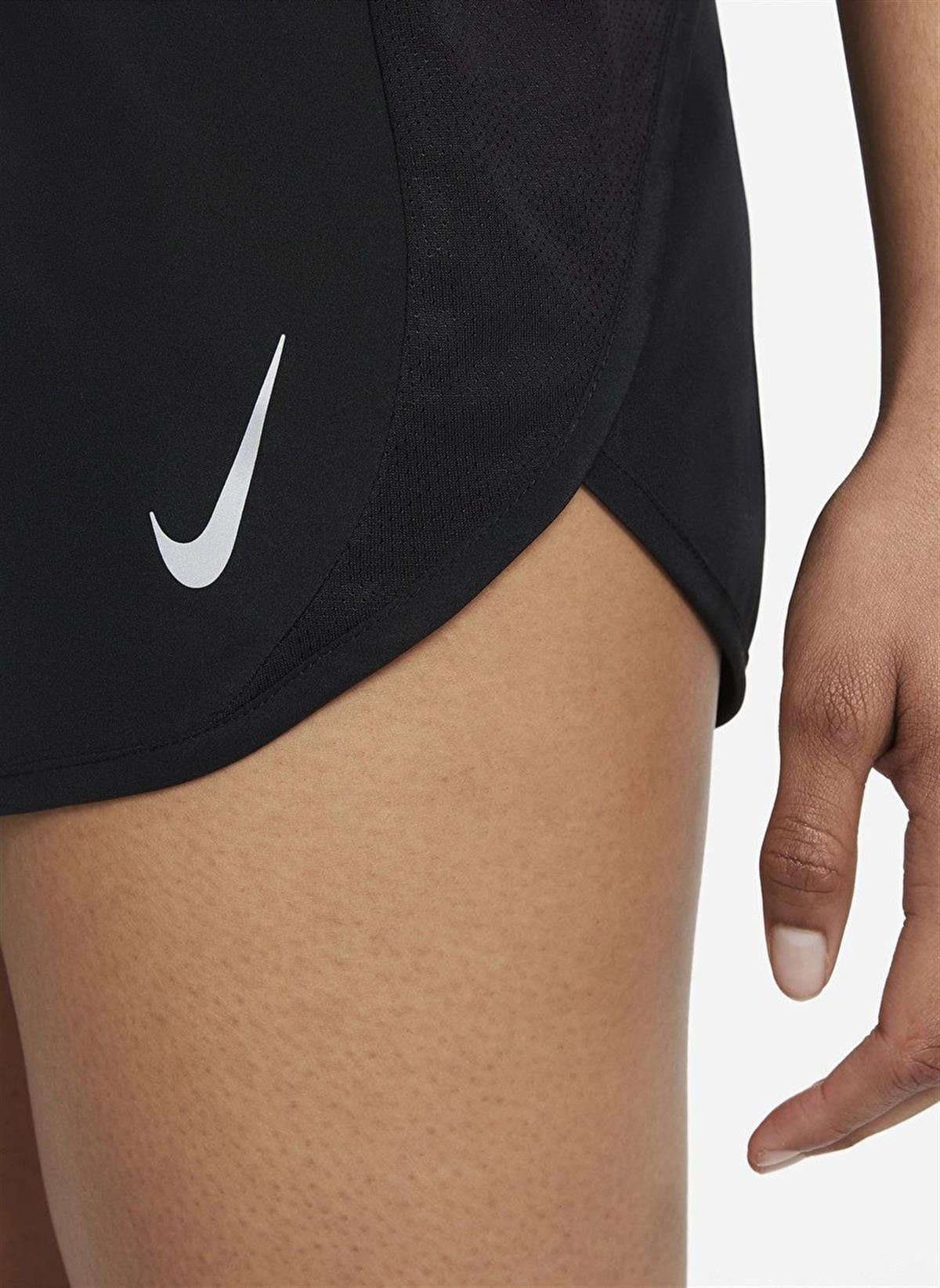 W NK FAST DF TEMPO SHORT - BEYAZ