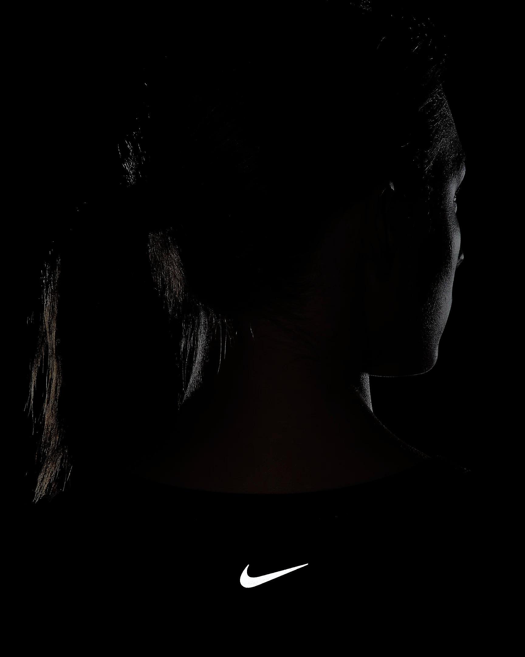 W NK ONE FITTED DF SS TOP - BEYAZ