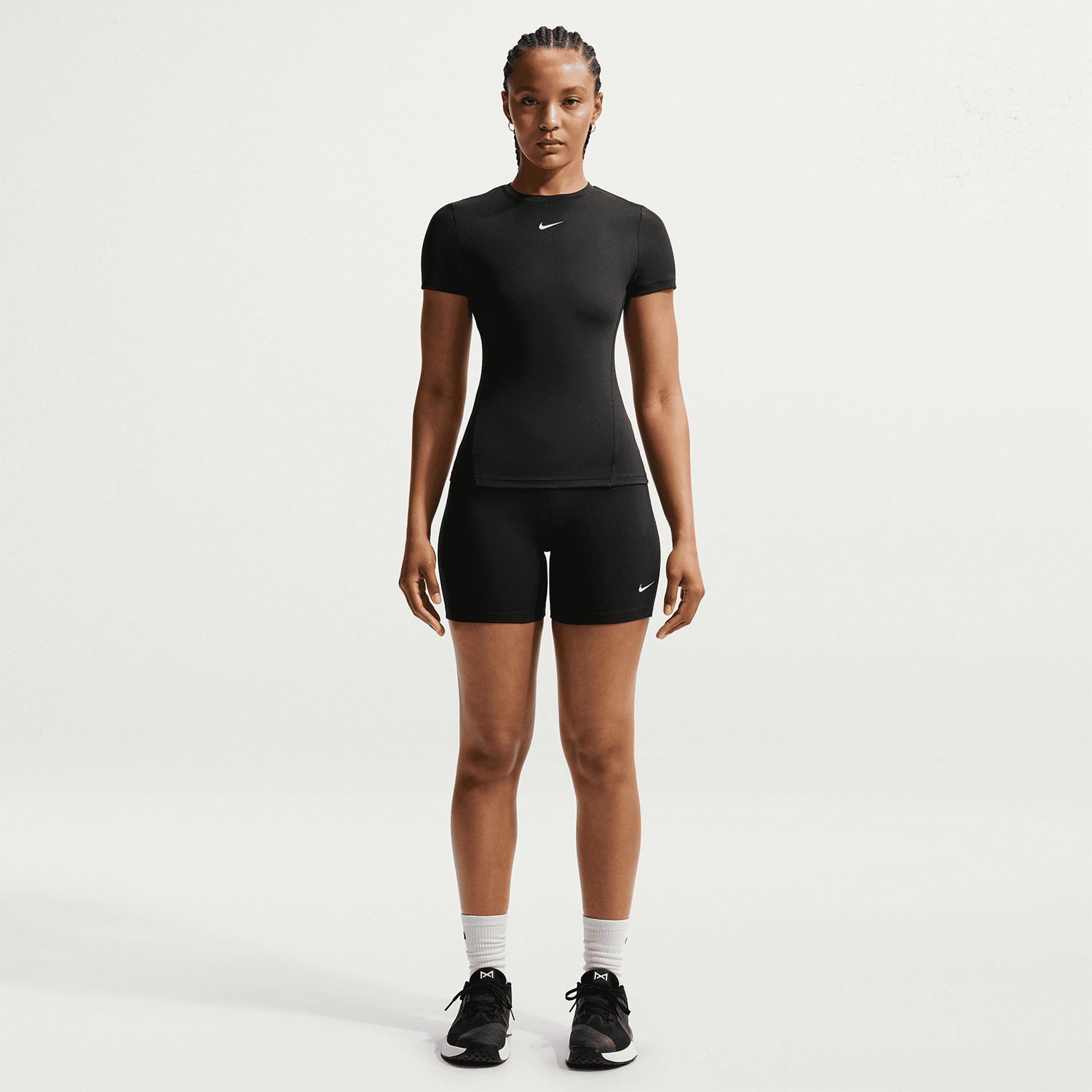 W NK ONE FITTED SS TOP - BEYAZ