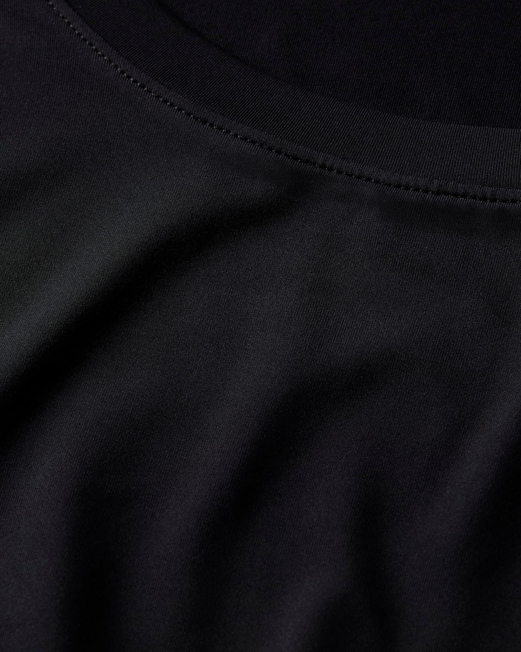 W NK ONE SWOOSH HBR DF SS TOP - BEYAZ