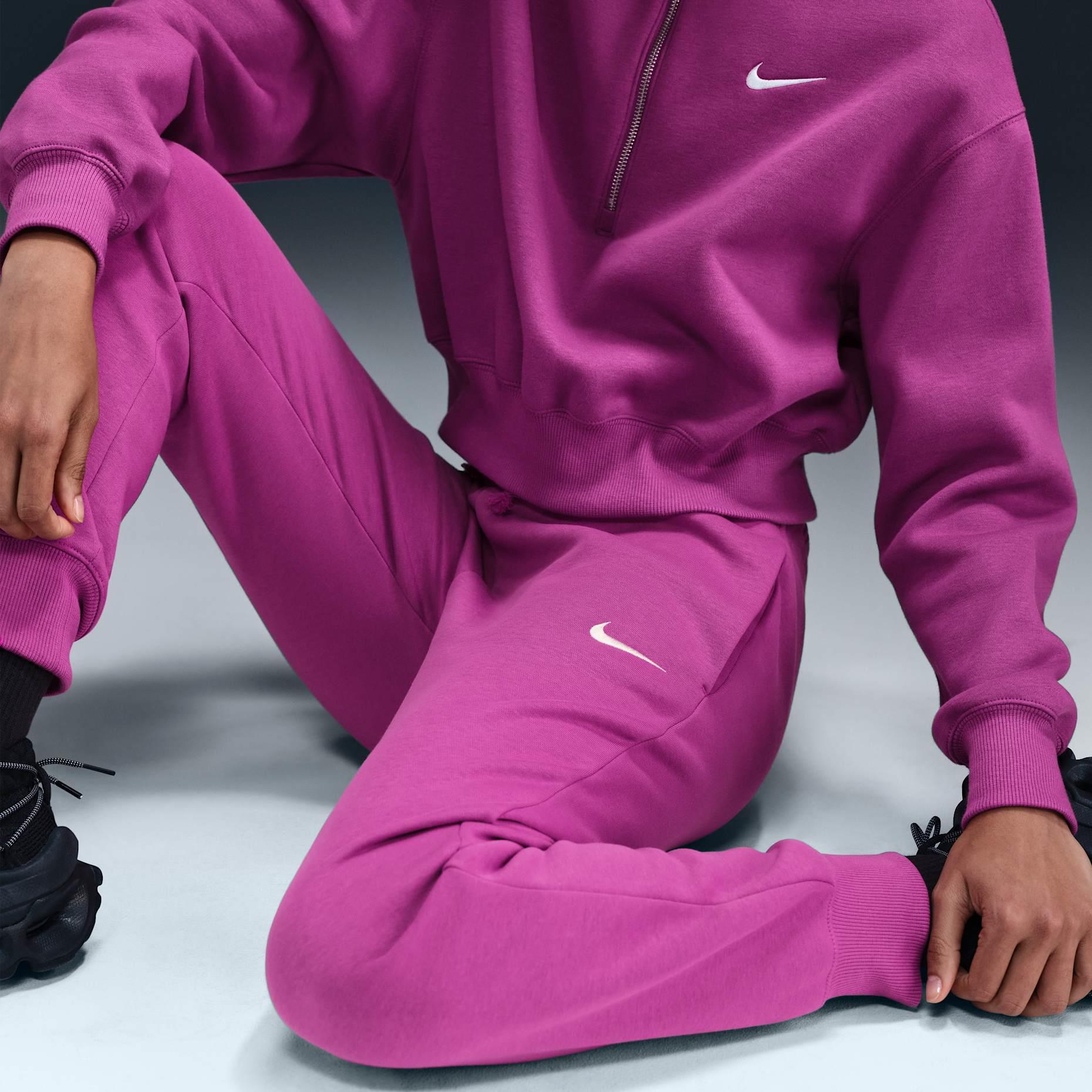 W NSW PHNX FLC MR PANT STD - GRİ/SİY/TUR