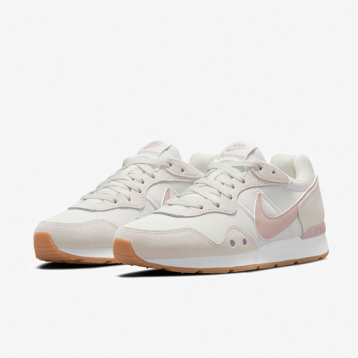 WMNS NIKE VENTURE RUNNER - BEYAZ ÇİÇEK