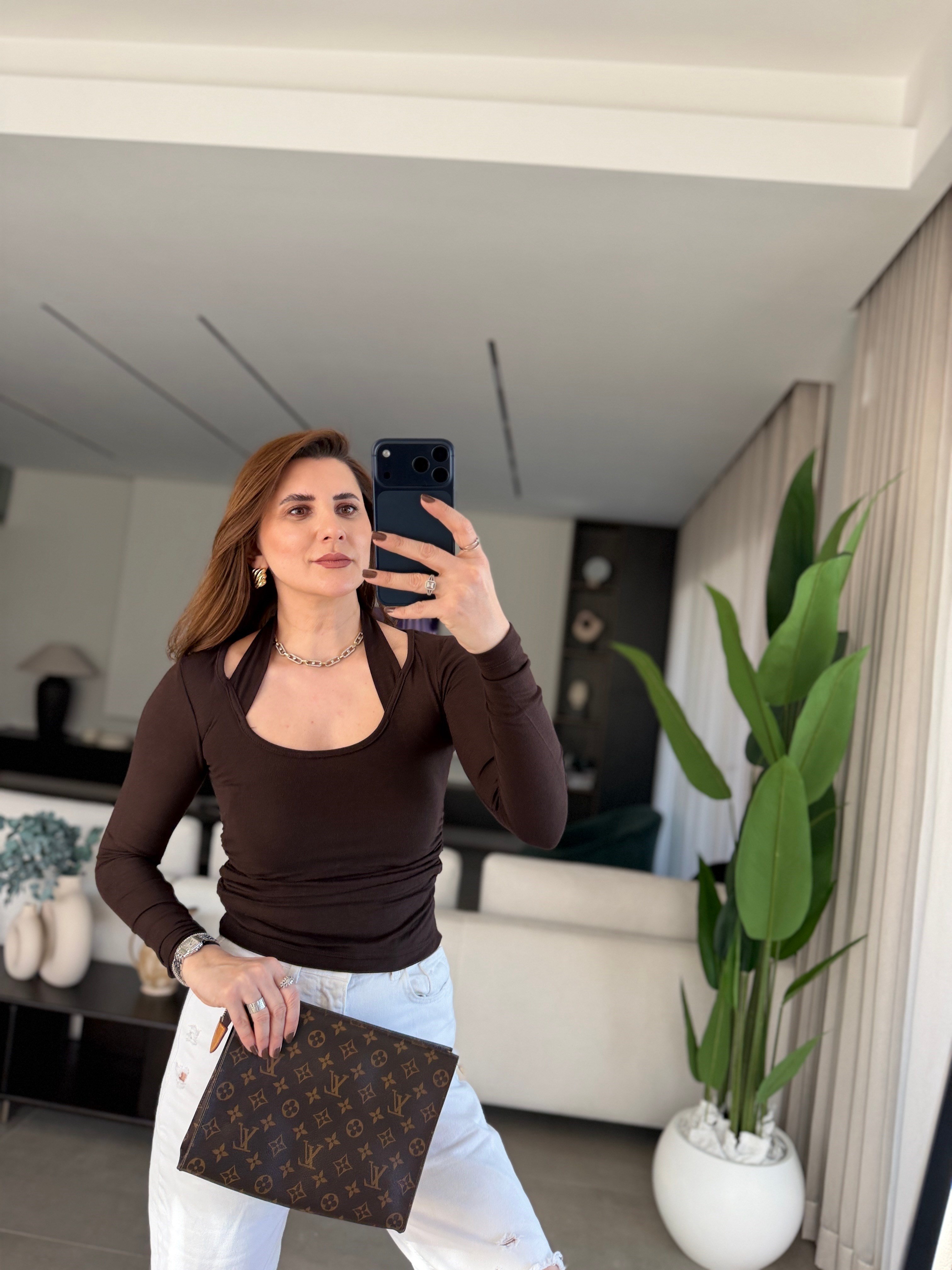 Acı Kahve Boyundan Geçmeli Bluz
